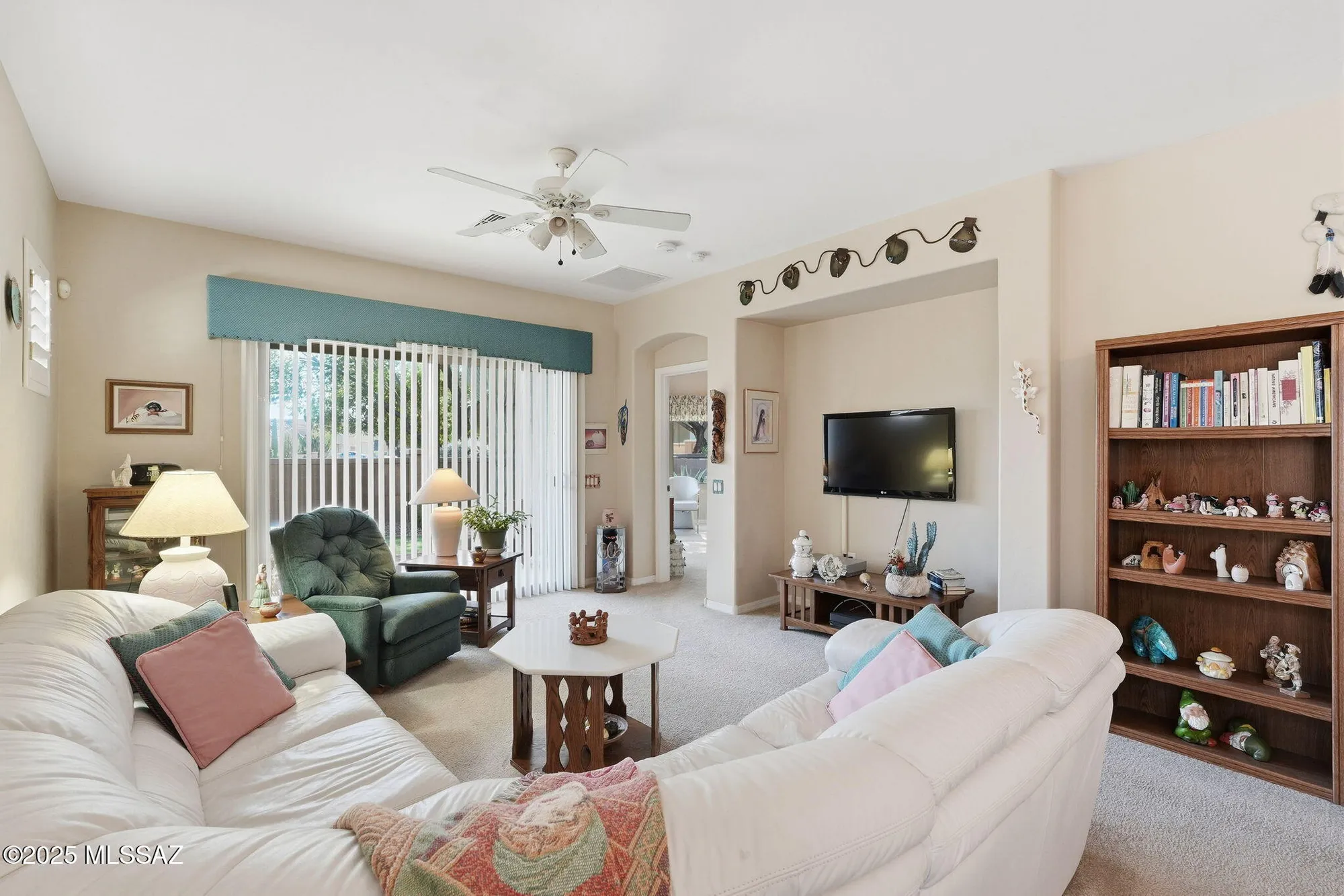 Property Slideshow image 5 of 44 | 209 w calle media luz, Sahuarita, AZ, 85629
