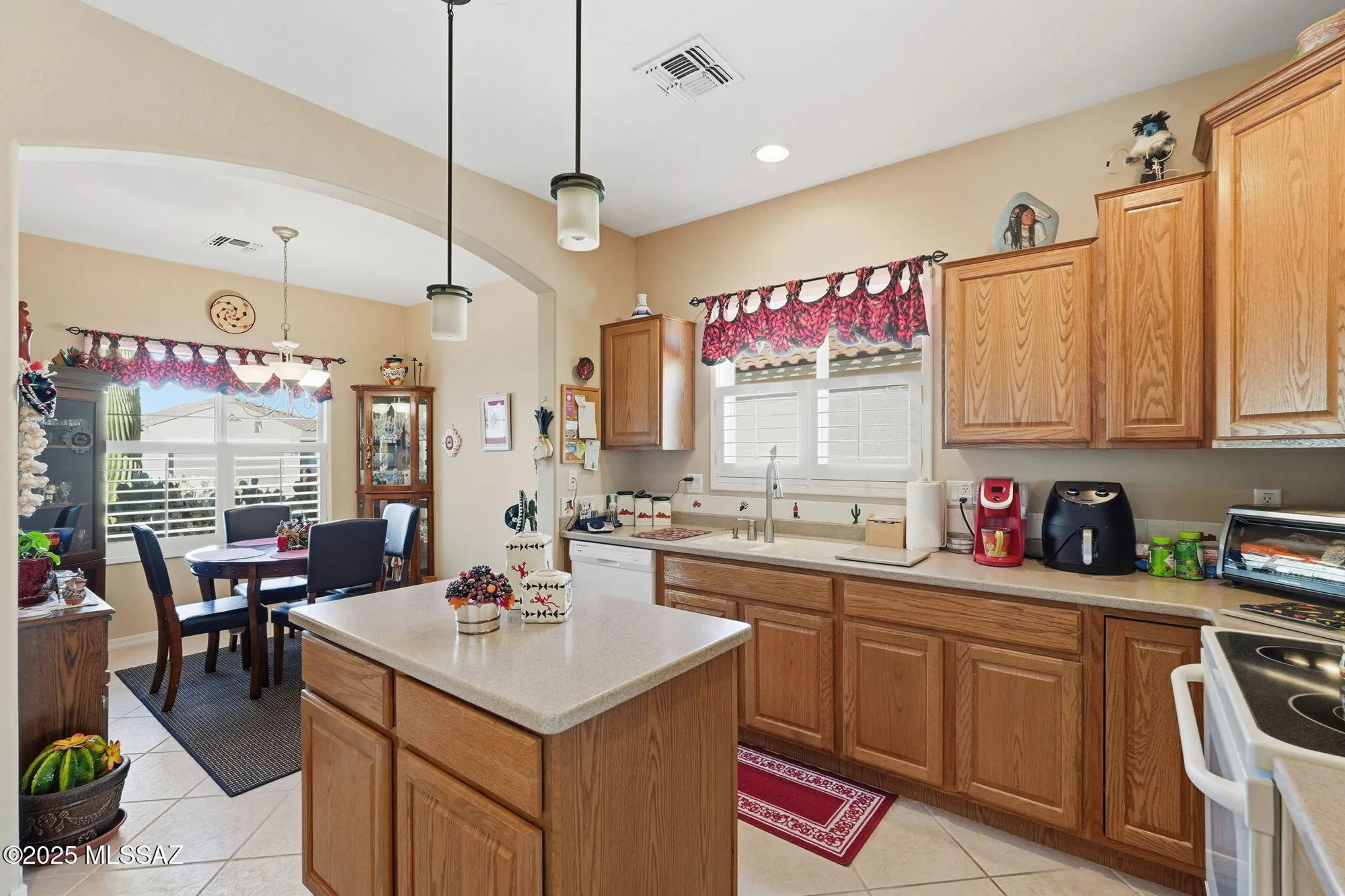 Property Slideshow image 14 of 44 | 209 w calle media luz, Sahuarita, AZ, 85629