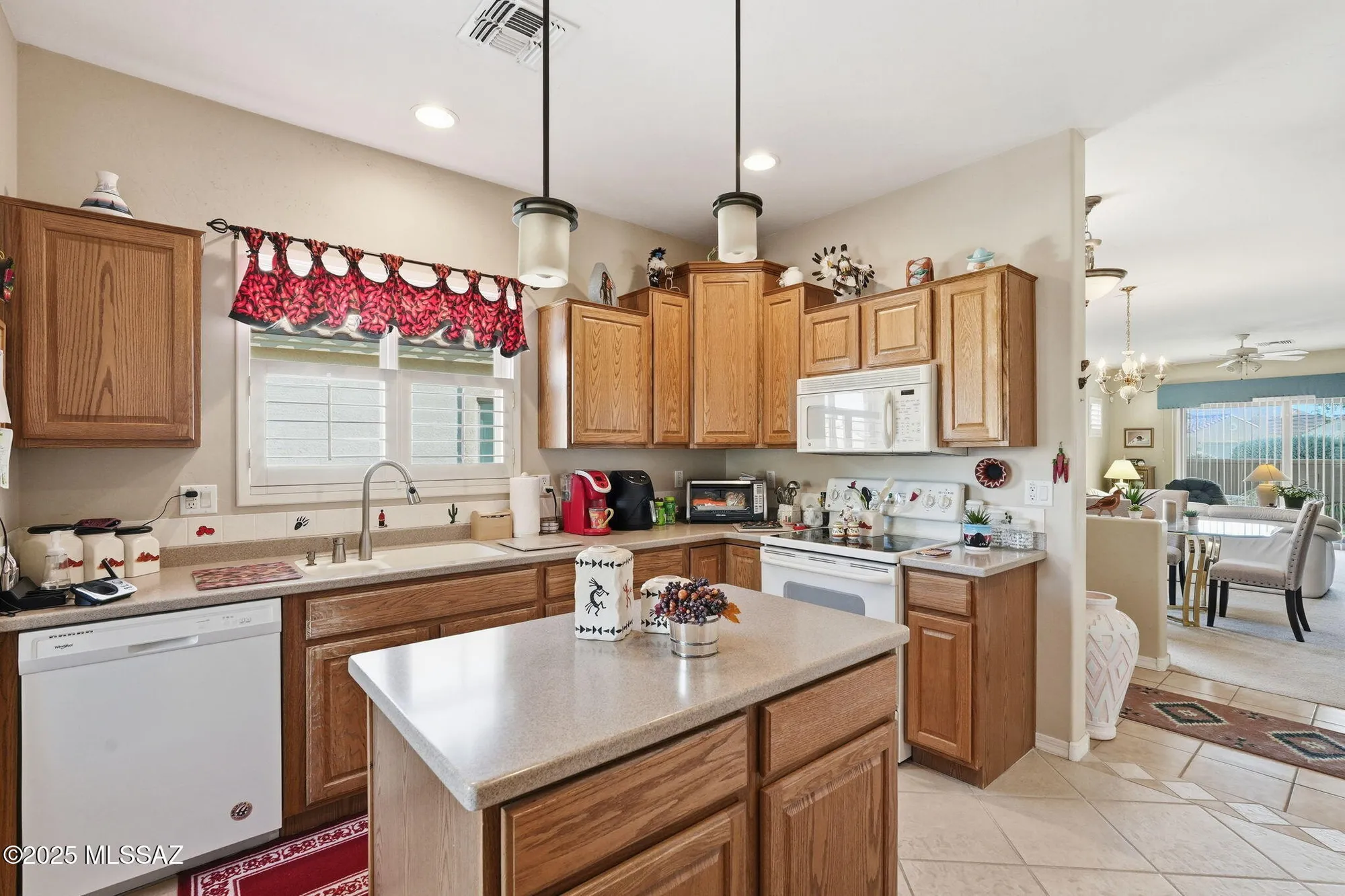 Property Slideshow image 13 of 44 | 209 w calle media luz, Sahuarita, AZ, 85629
