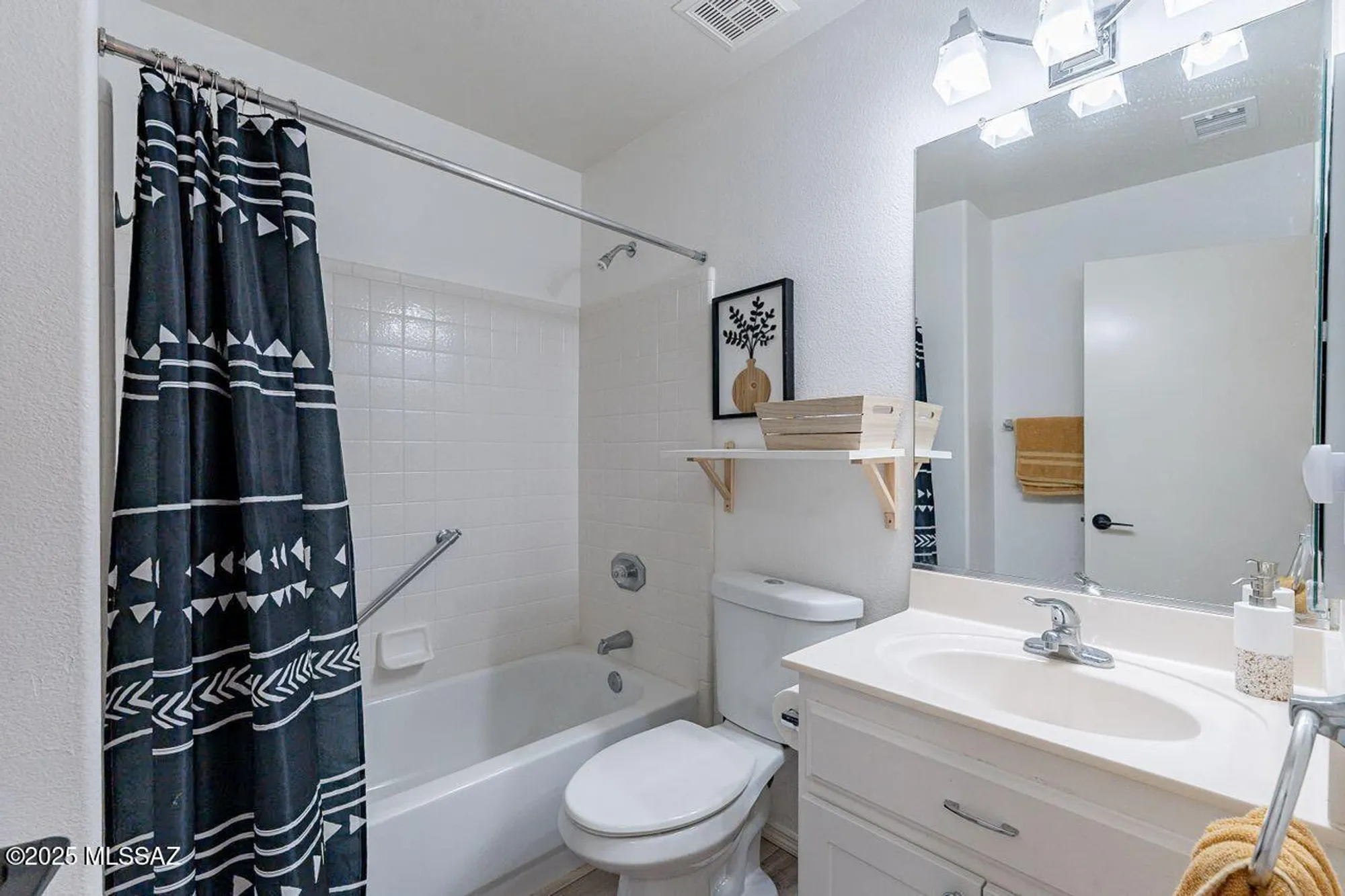 Property Slideshow image 14 of 34 | 36526 s wind crest dr, Tucson, AZ, 85739