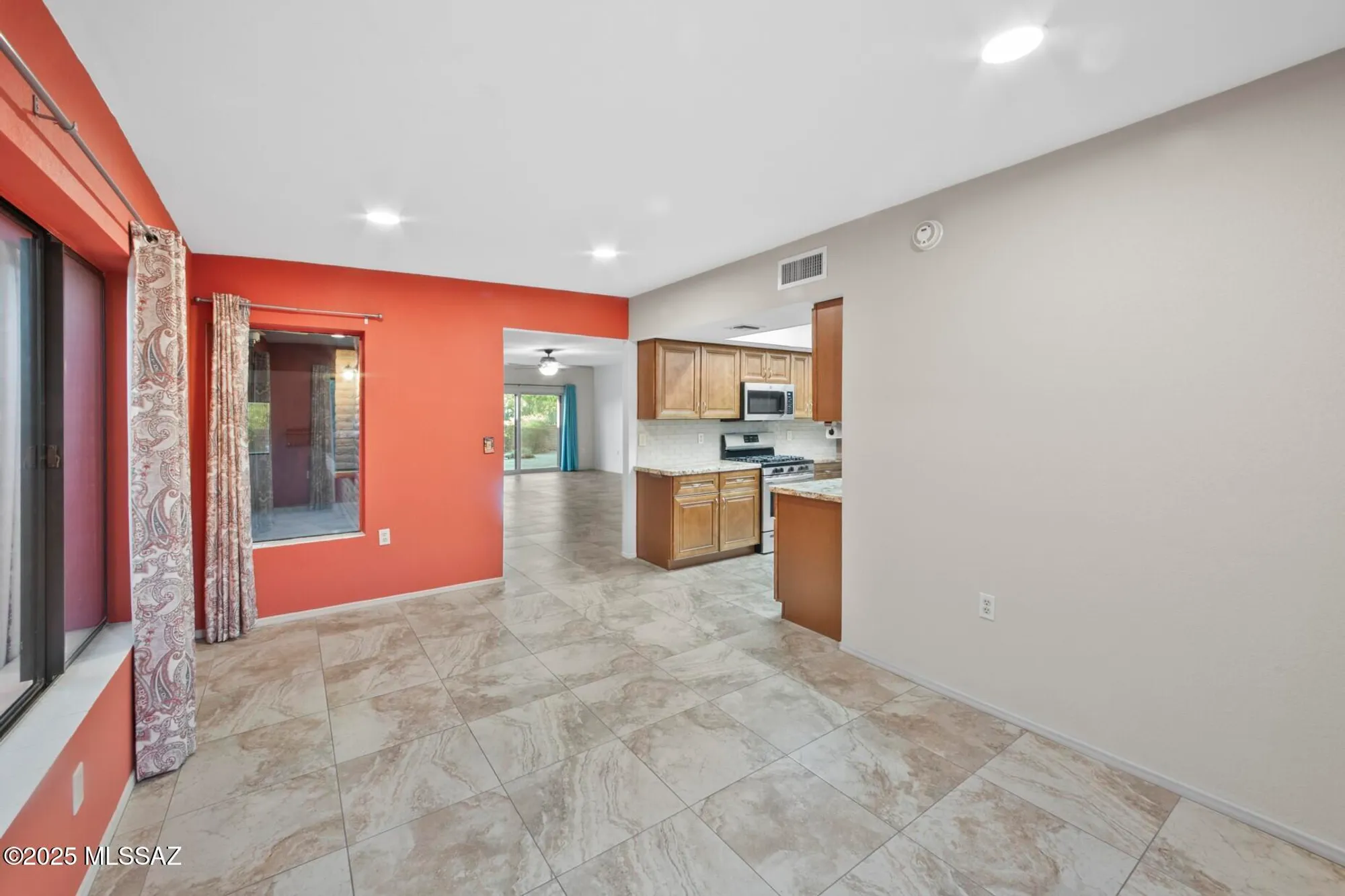 Property Slideshow image 11 of 32 | 1885 w hickory hollow ln, Tucson, AZ, 85704