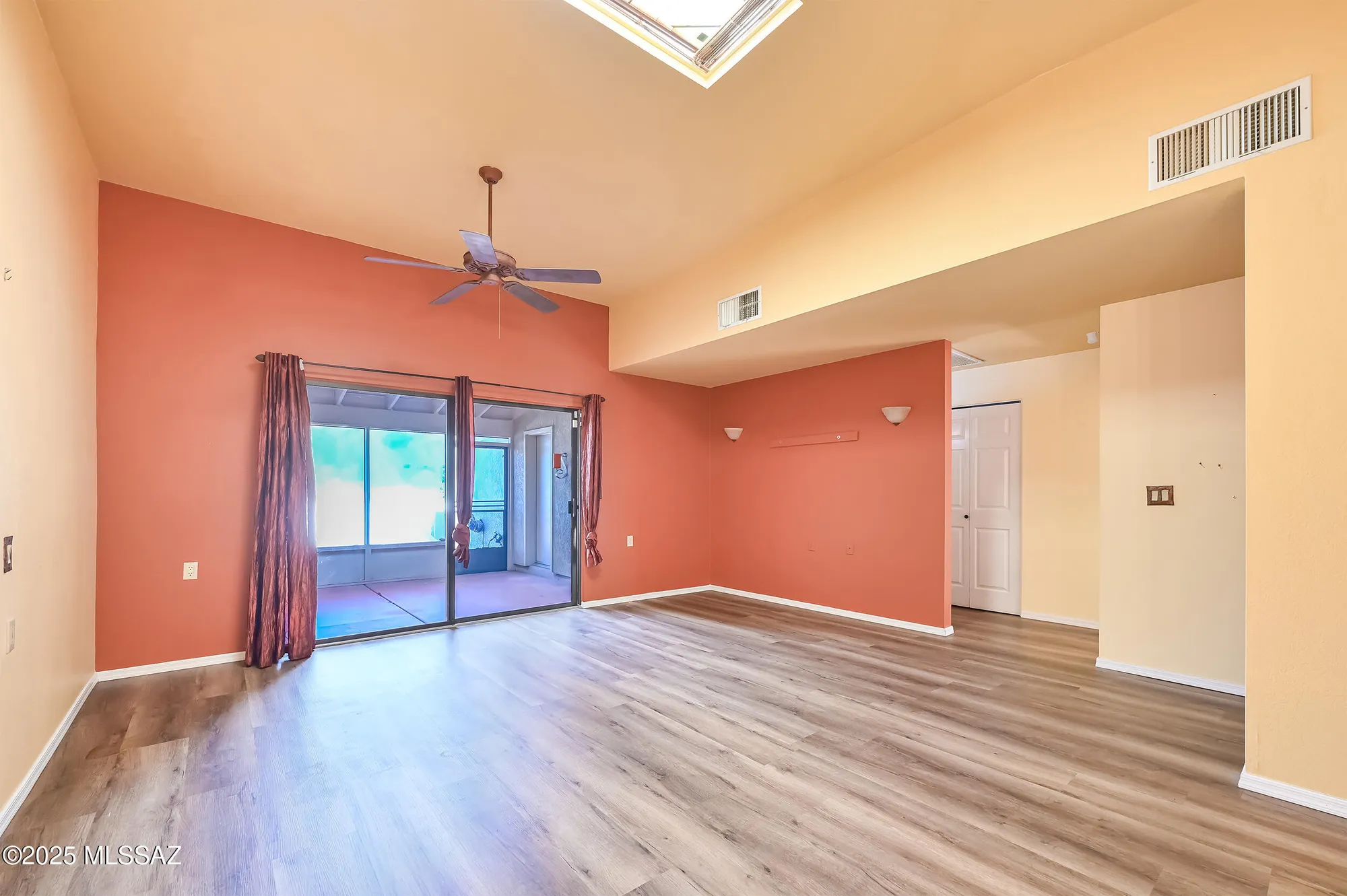Property Slideshow image 5 of 26 | 840 w calle de emilia, Green Valley, AZ, 85614