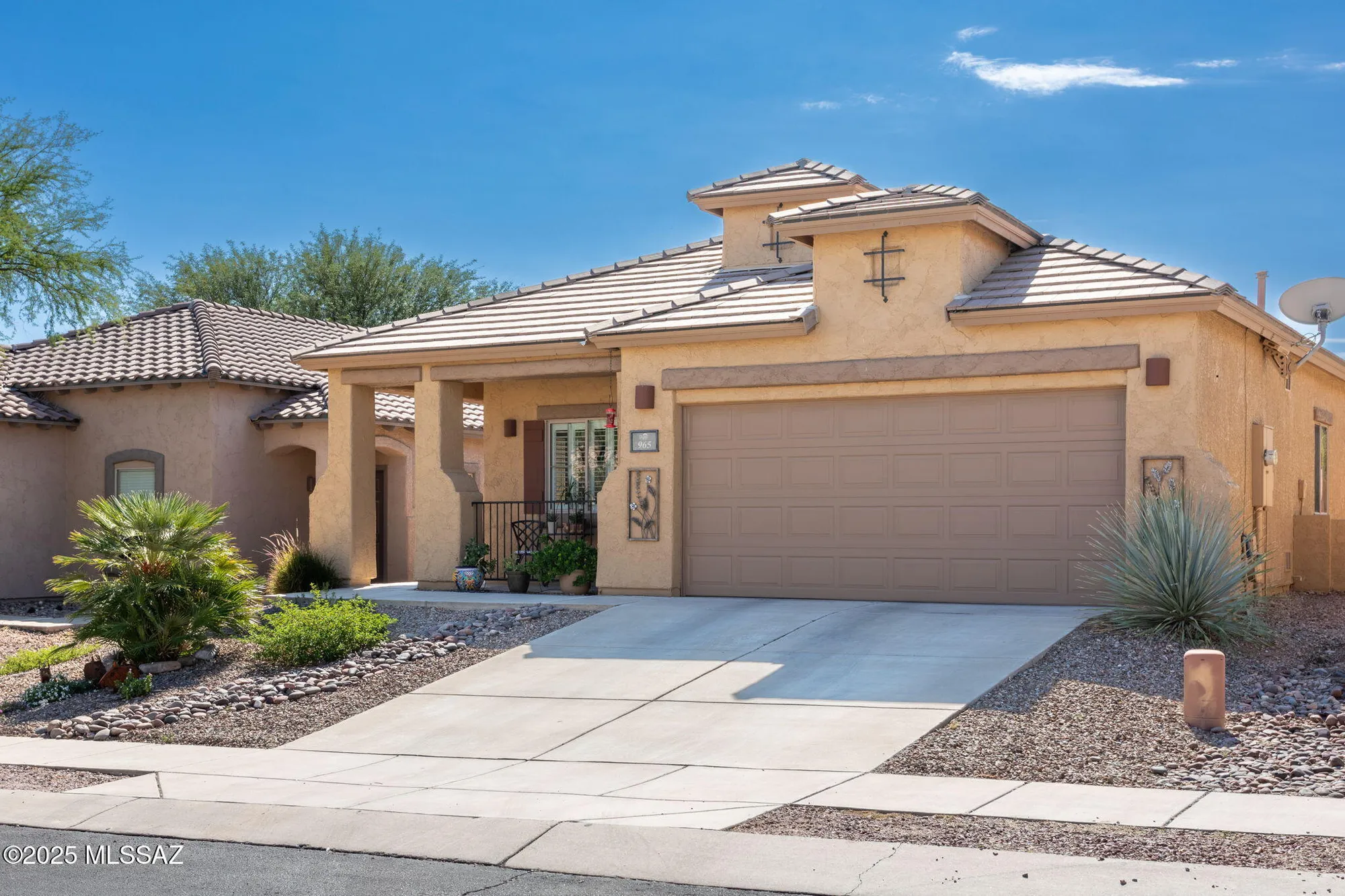 Property Slideshow image 2 of 45 | 965 w calle valenciana, Sahuarita, AZ, 85629