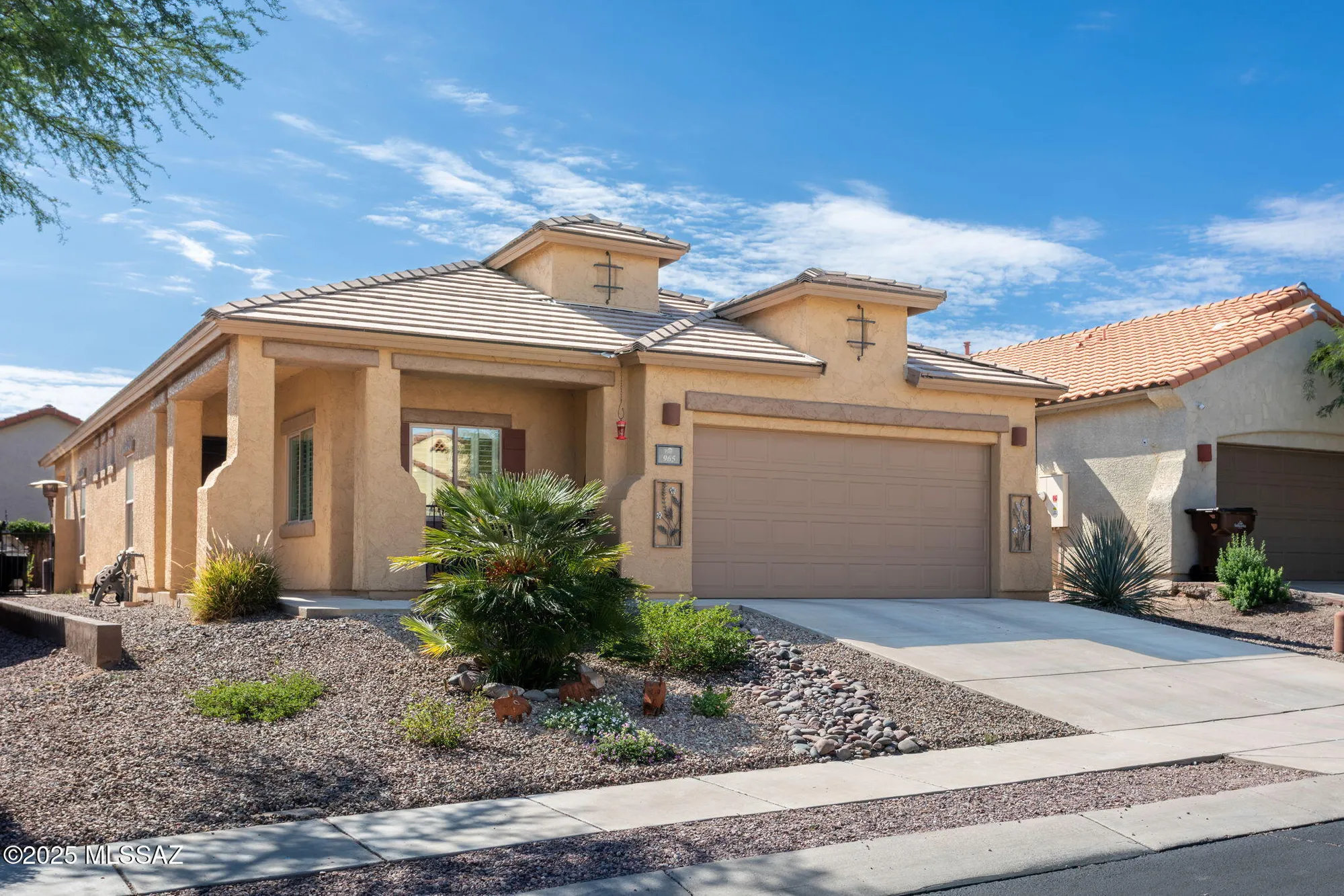 Property Slideshow image 1 of 45 | 965 w calle valenciana, Sahuarita, AZ, 85629