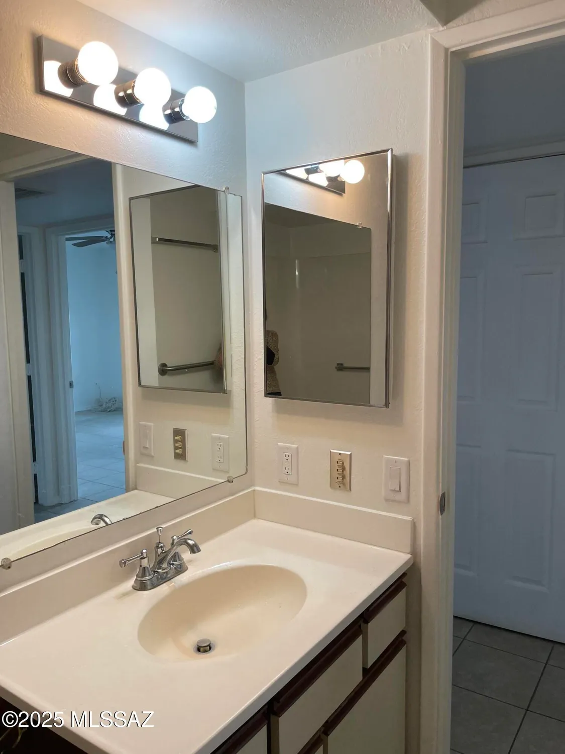 Property Slideshow image 38 of 45 | 903 s las lomas cir, Green Valley, AZ, 85614