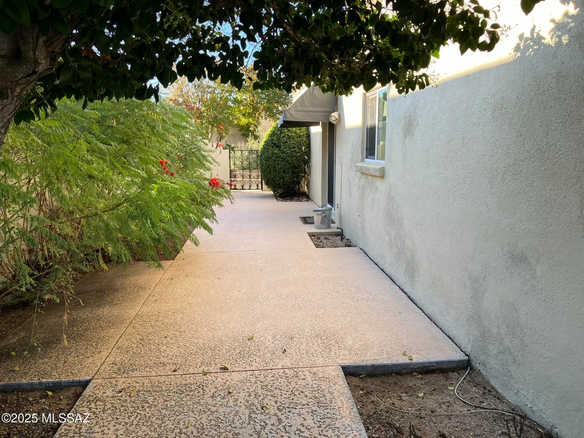 Property Slideshow image 13 of 50 | 2542 w casas dr, Tucson, AZ, 85742