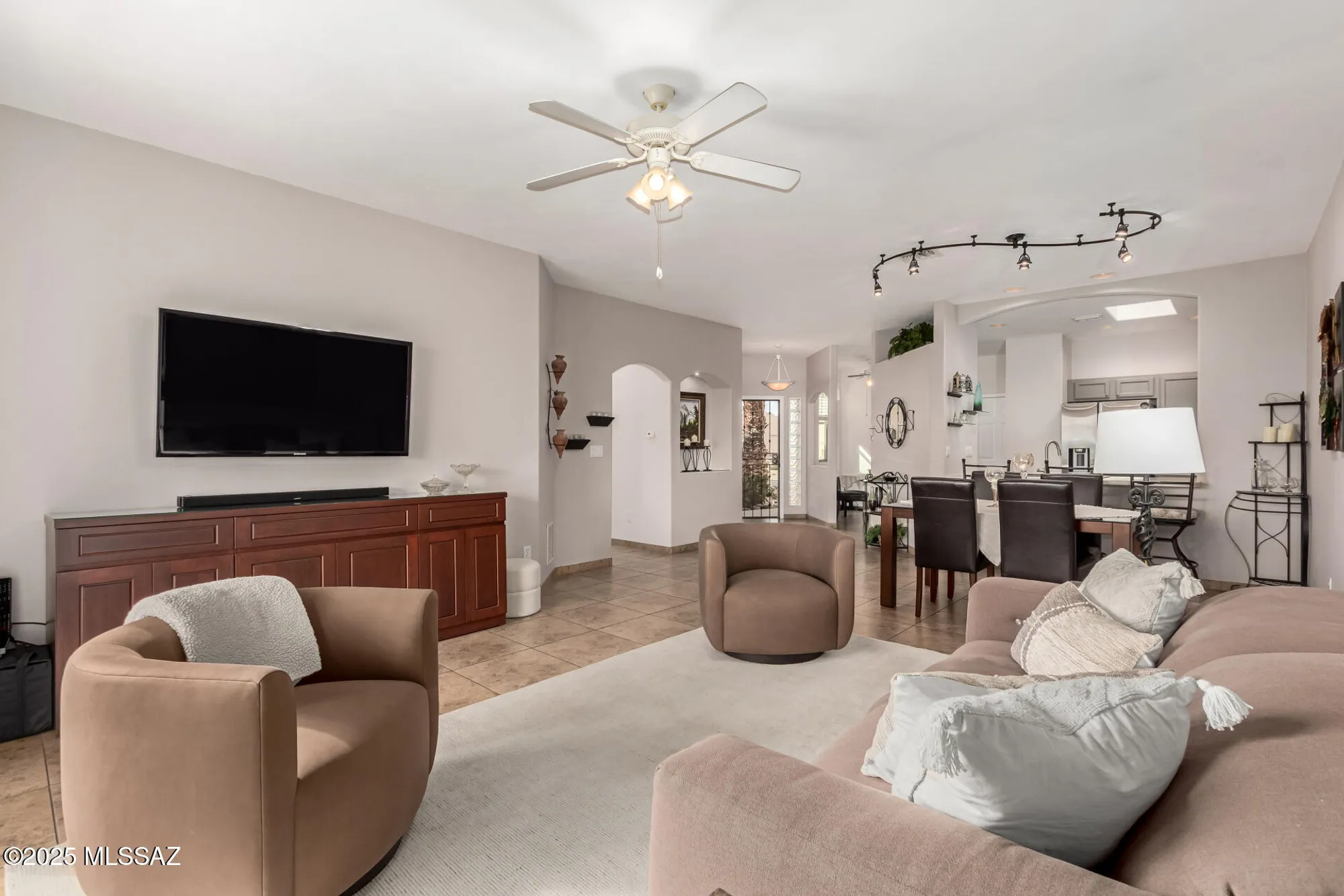 Property Slideshow image 7 of 39 | 1166 n laramie ln, Green Valley, AZ, 85614