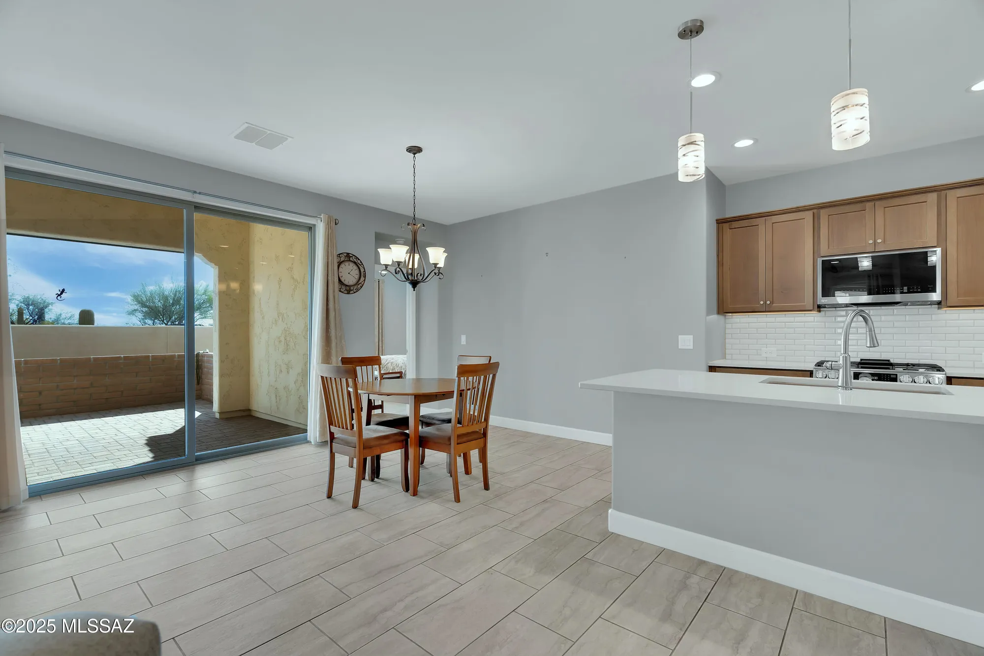 Property Slideshow image 13 of 36 | 1496 e blue granite dr, Green Valley, AZ, 85614
