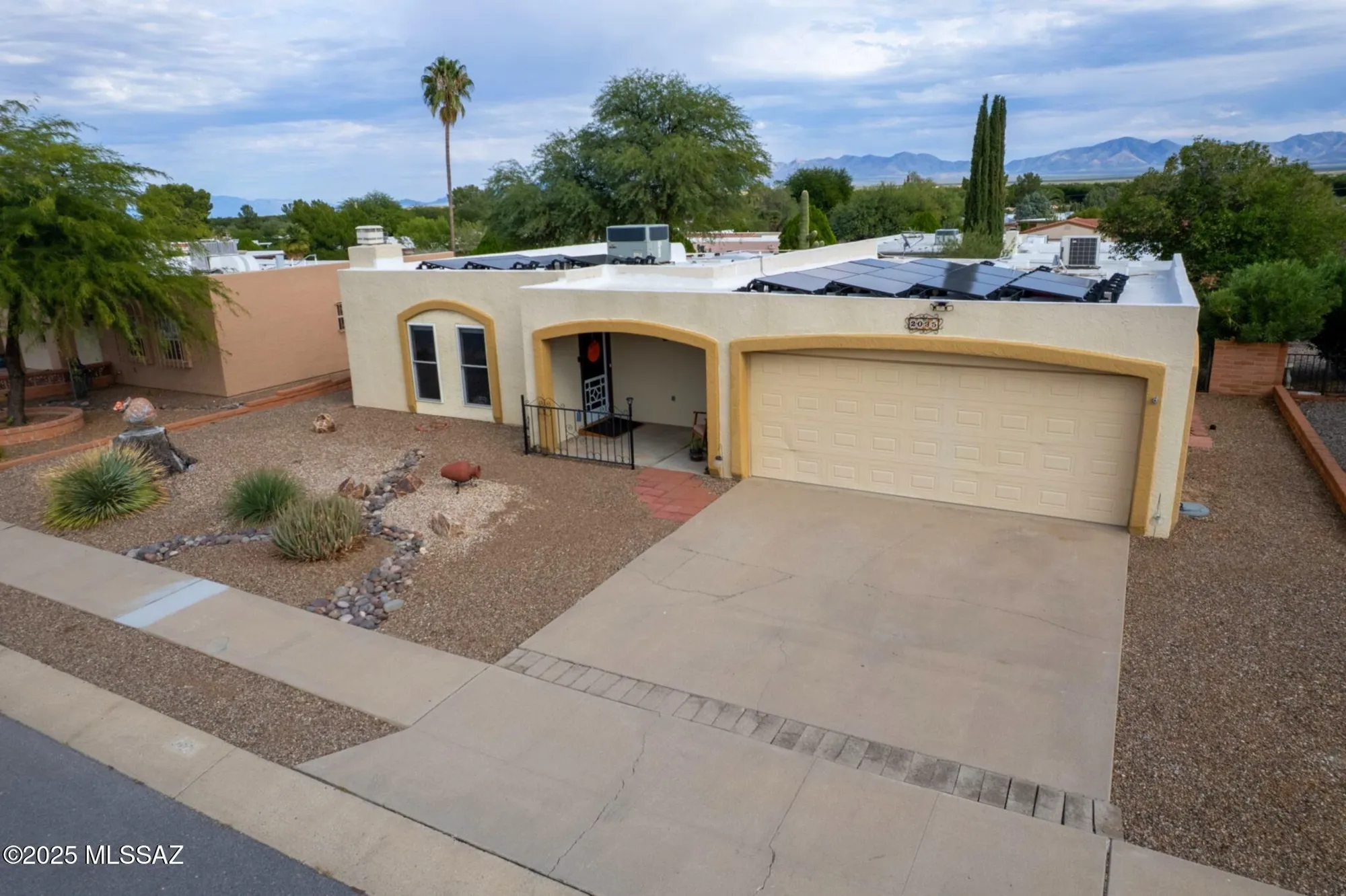 Property Slideshow image 1 of 48 | 2035 s san ray, Green Valley, AZ, 85614