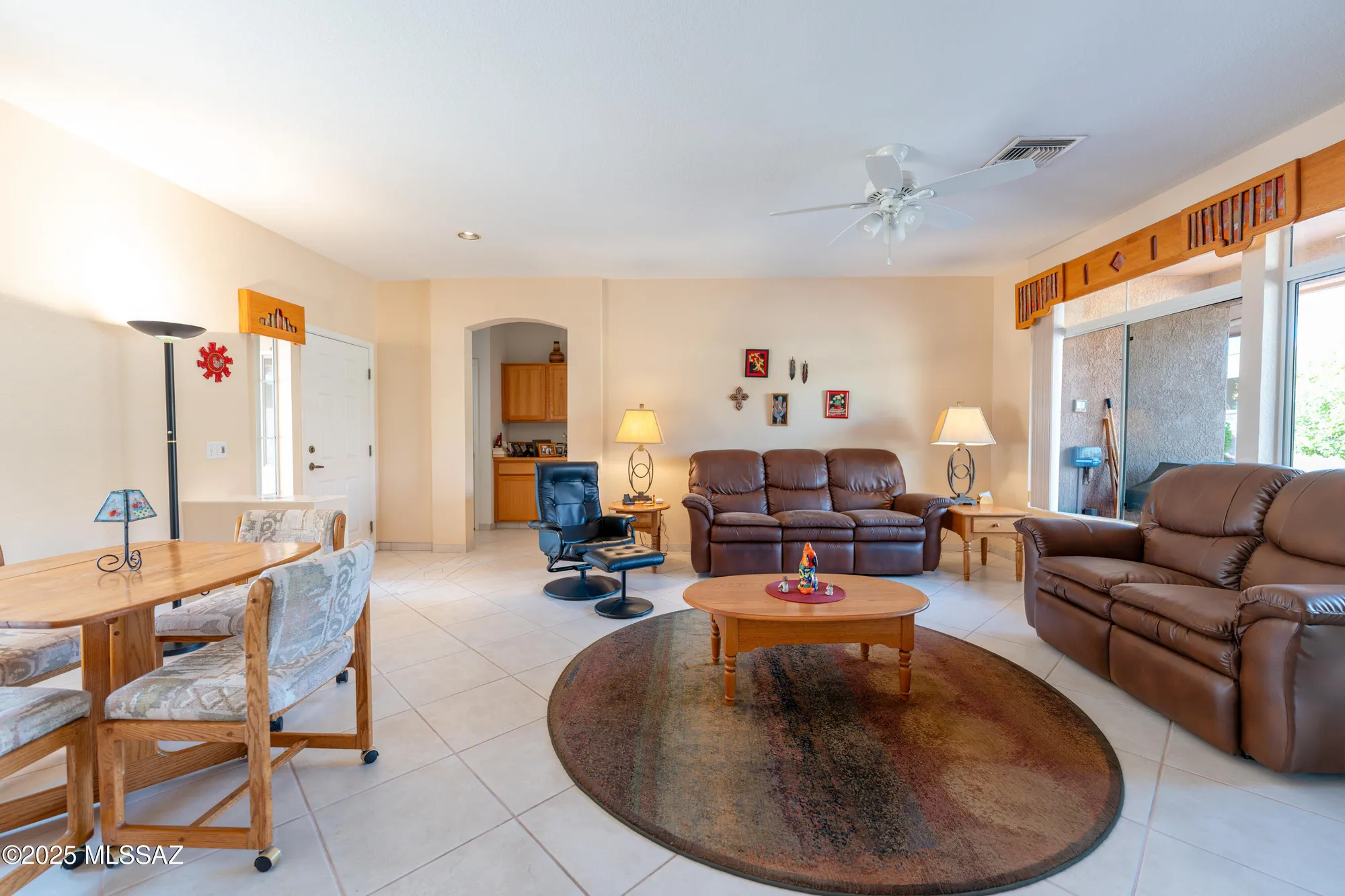 Property Slideshow image 5 of 28 | 1329 e royal ridge dr, Oro Valley, AZ, 85755