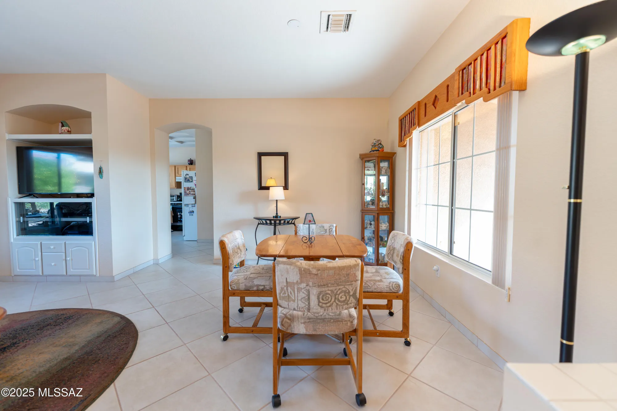 Property Slideshow image 7 of 28 | 1329 e royal ridge dr, Oro Valley, AZ, 85755