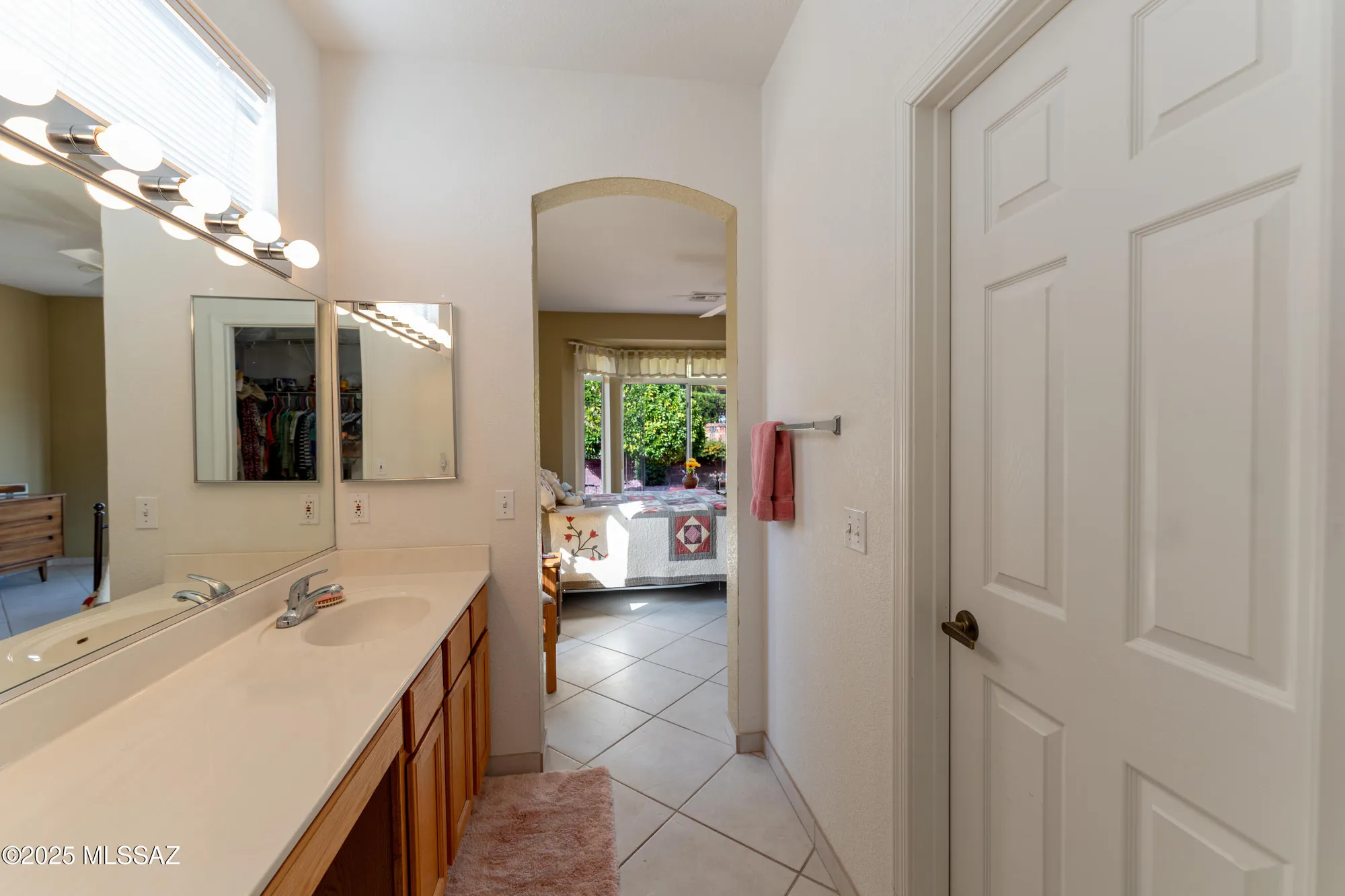 Property Slideshow image 18 of 28 | 1329 e royal ridge dr, Oro Valley, AZ, 85755