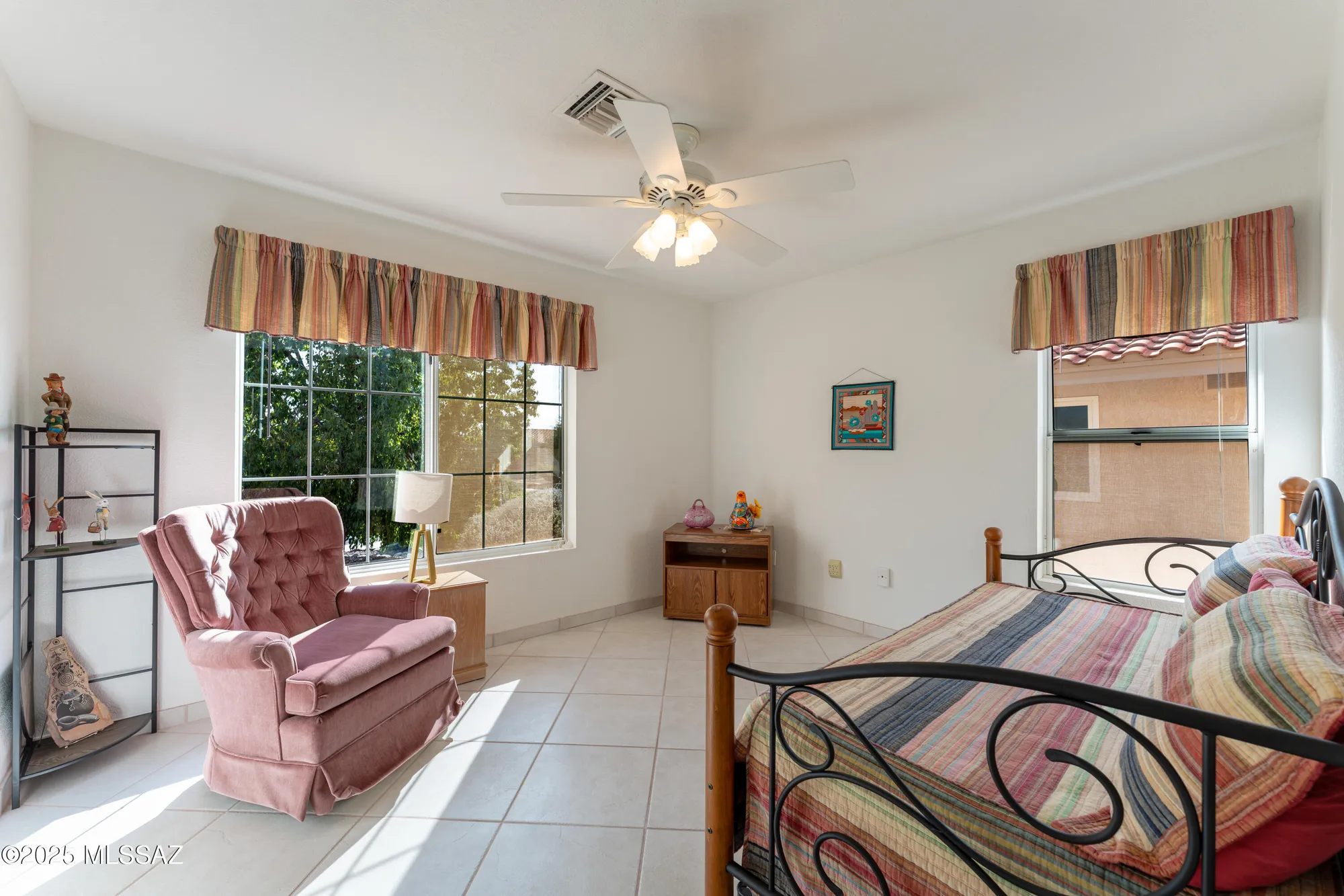 Property Slideshow image 20 of 28 | 1329 e royal ridge dr, Oro Valley, AZ, 85755