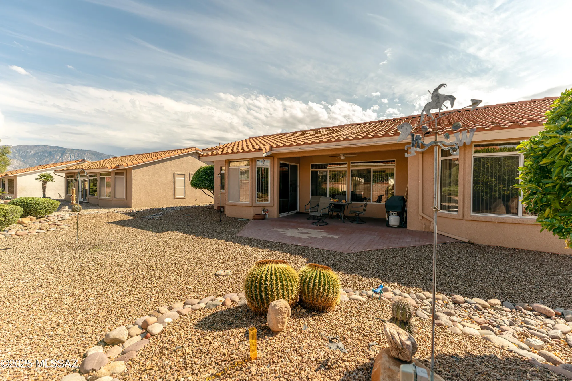 Property Slideshow image 23 of 28 | 1329 e royal ridge dr, Oro Valley, AZ, 85755
