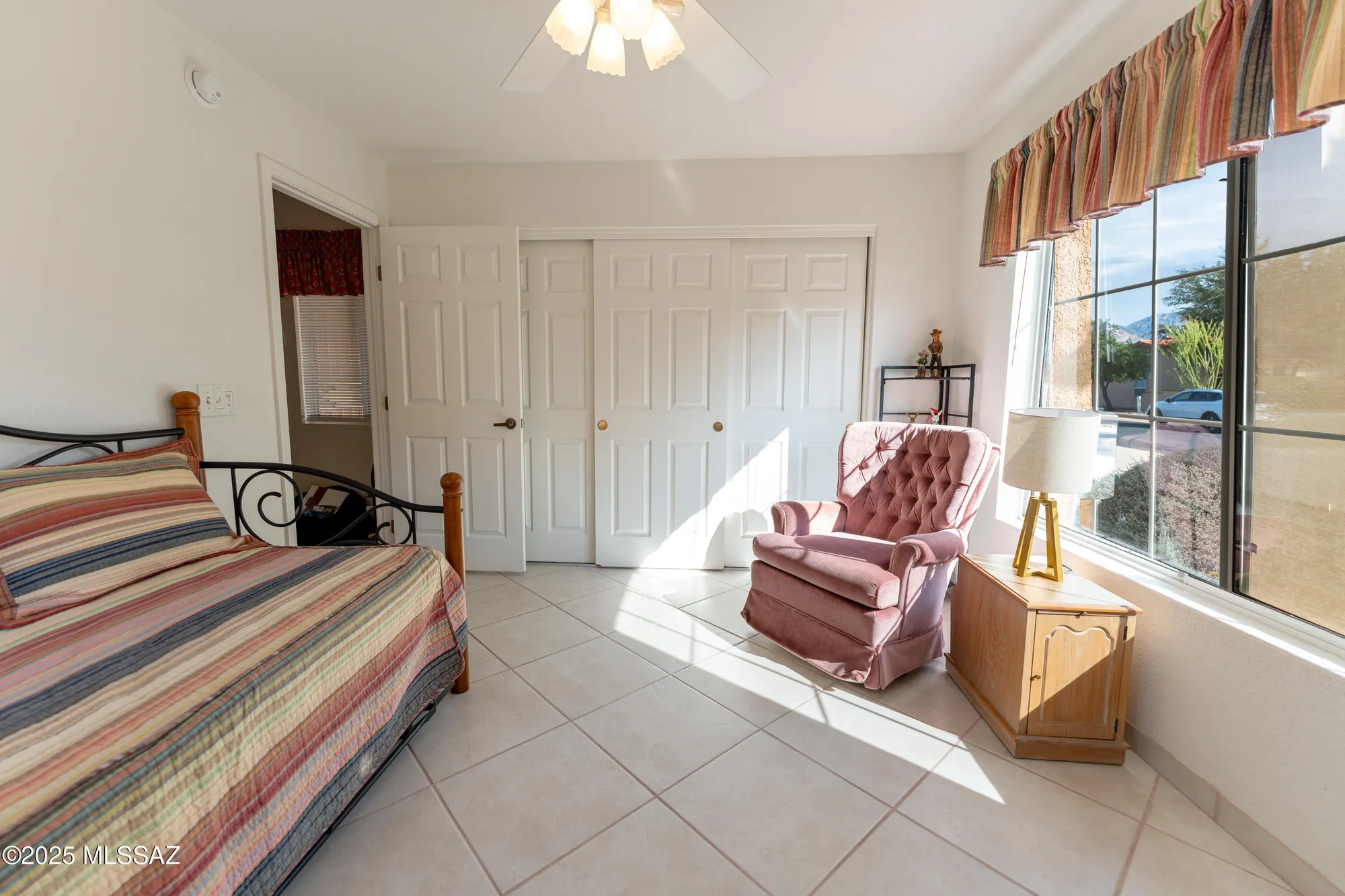 Property Slideshow image 21 of 28 | 1329 e royal ridge dr, Oro Valley, AZ, 85755