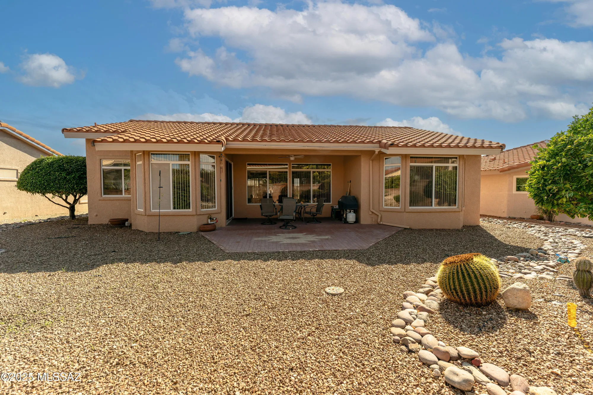 Property Slideshow image 26 of 28 | 1329 e royal ridge dr, Oro Valley, AZ, 85755