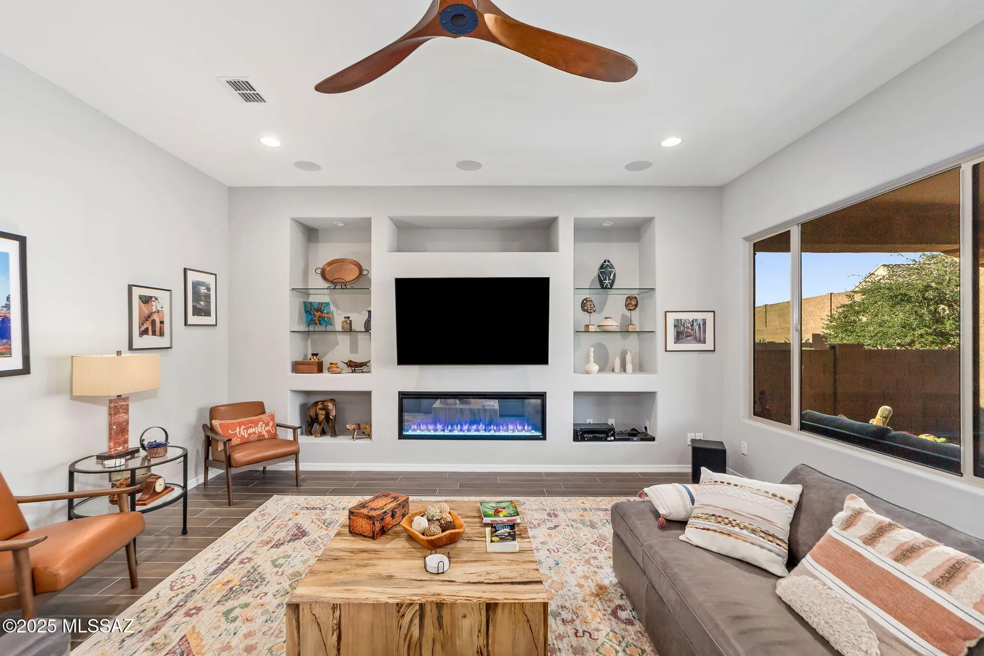 Property Slideshow image 8 of 49 | 6816 w komo point trl, Marana, AZ, 85658