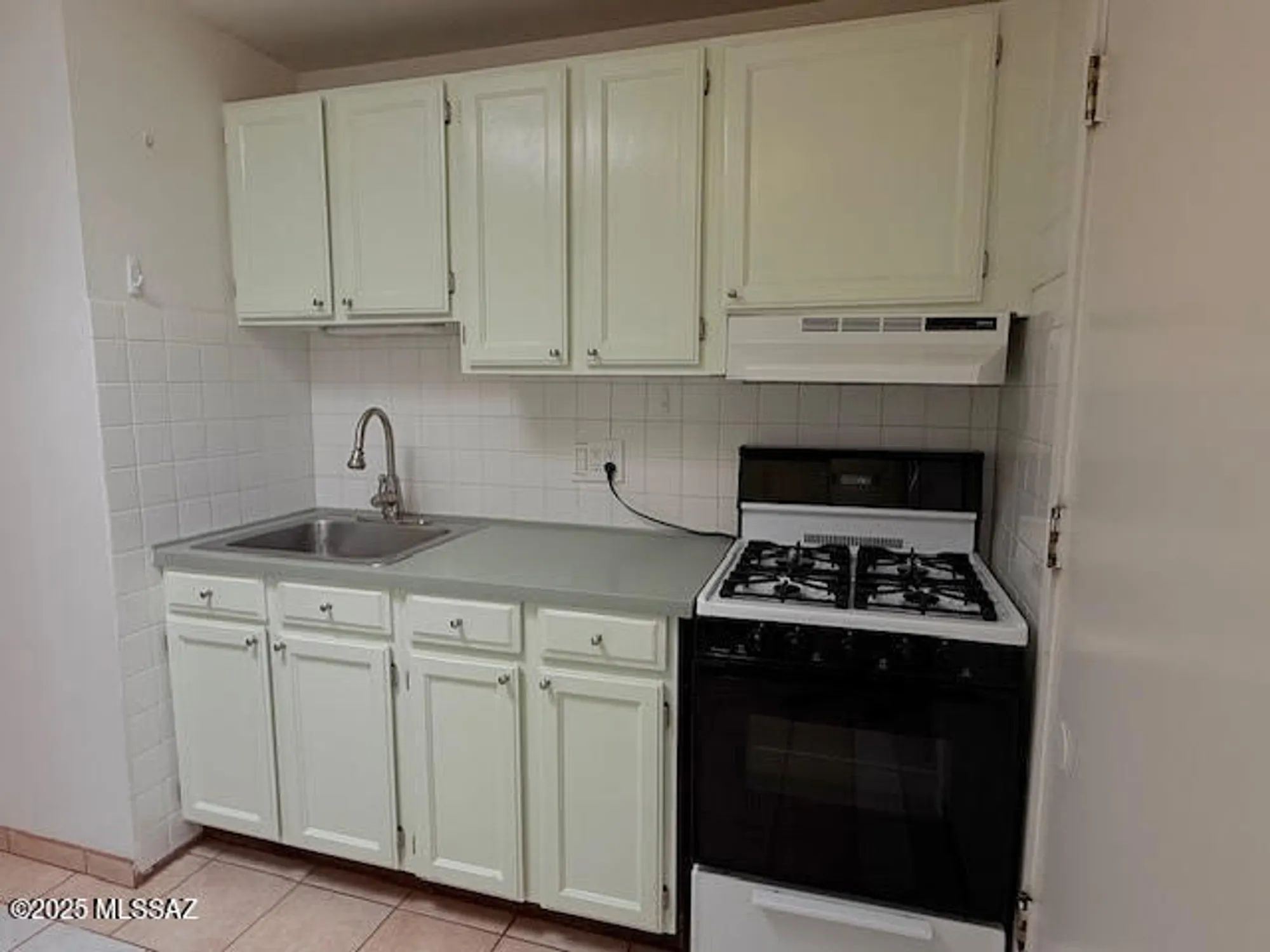 Property Slideshow image 4 of 10 | 469 s paseo lobo d, Green Valley, AZ, 85614