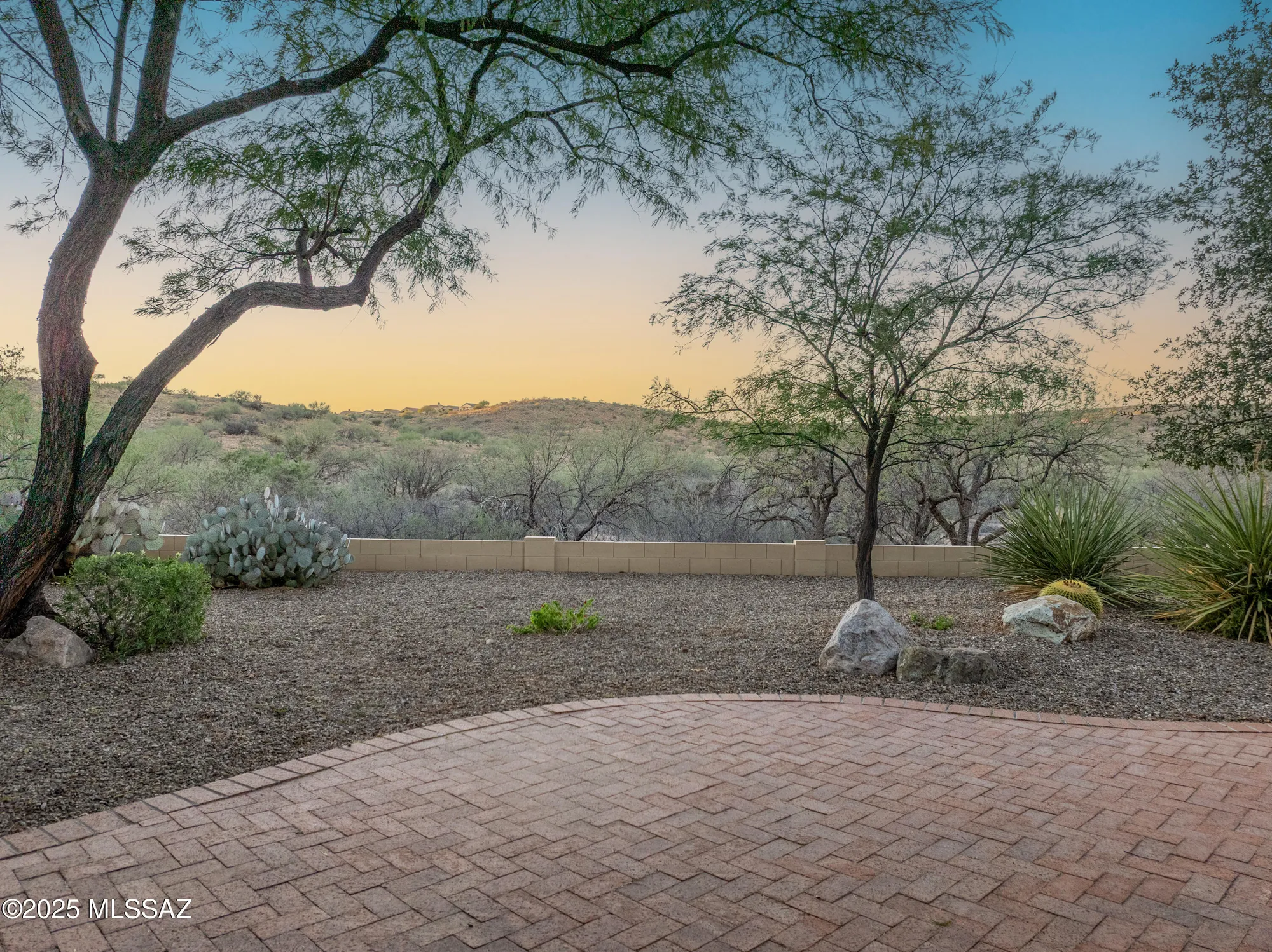 Property Slideshow image 31 of 37 | 39544 s winding trl, Tucson, AZ, 85739