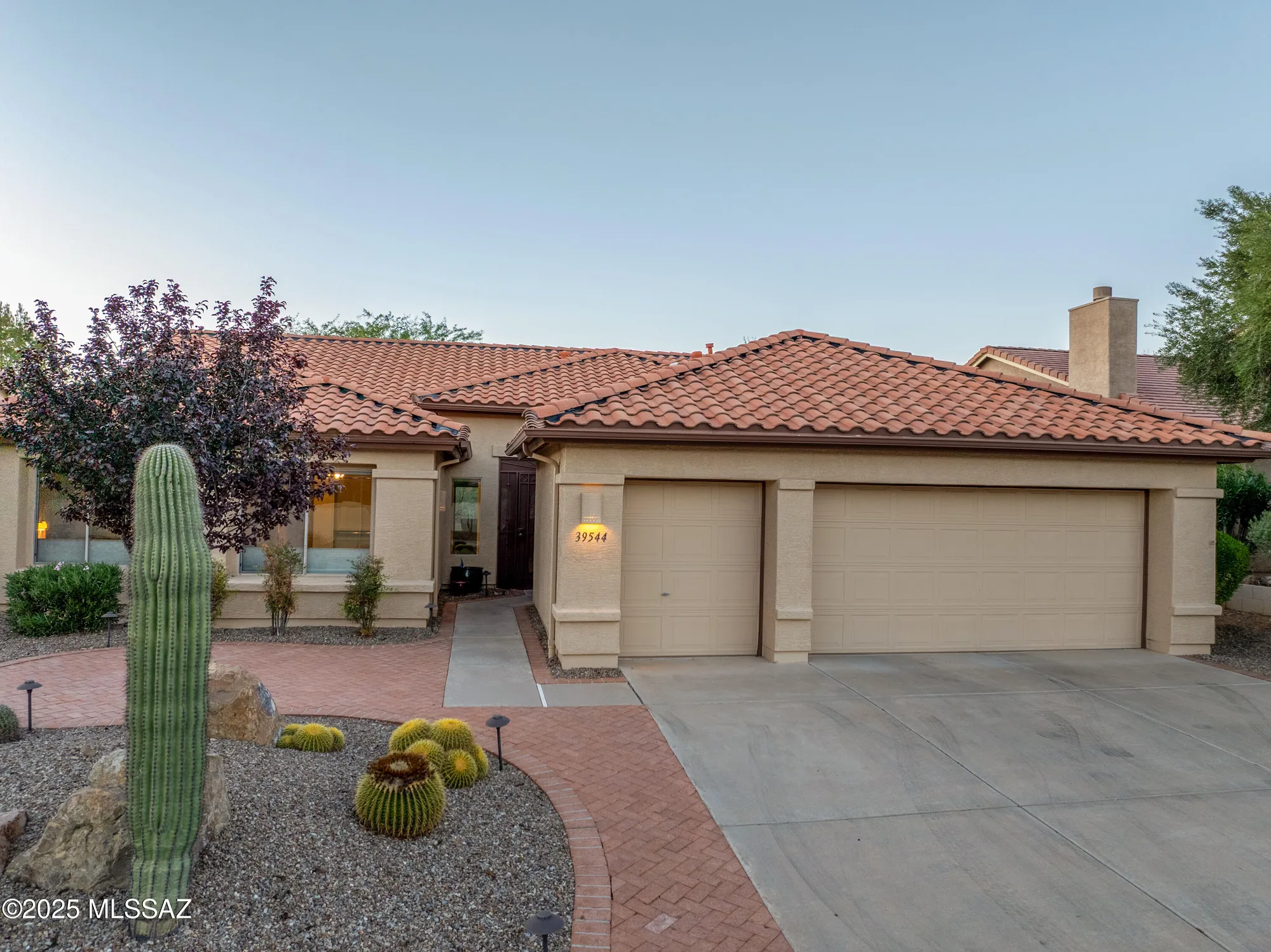 Property Slideshow image 1 of 37 | 39544 s winding trl, Tucson, AZ, 85739