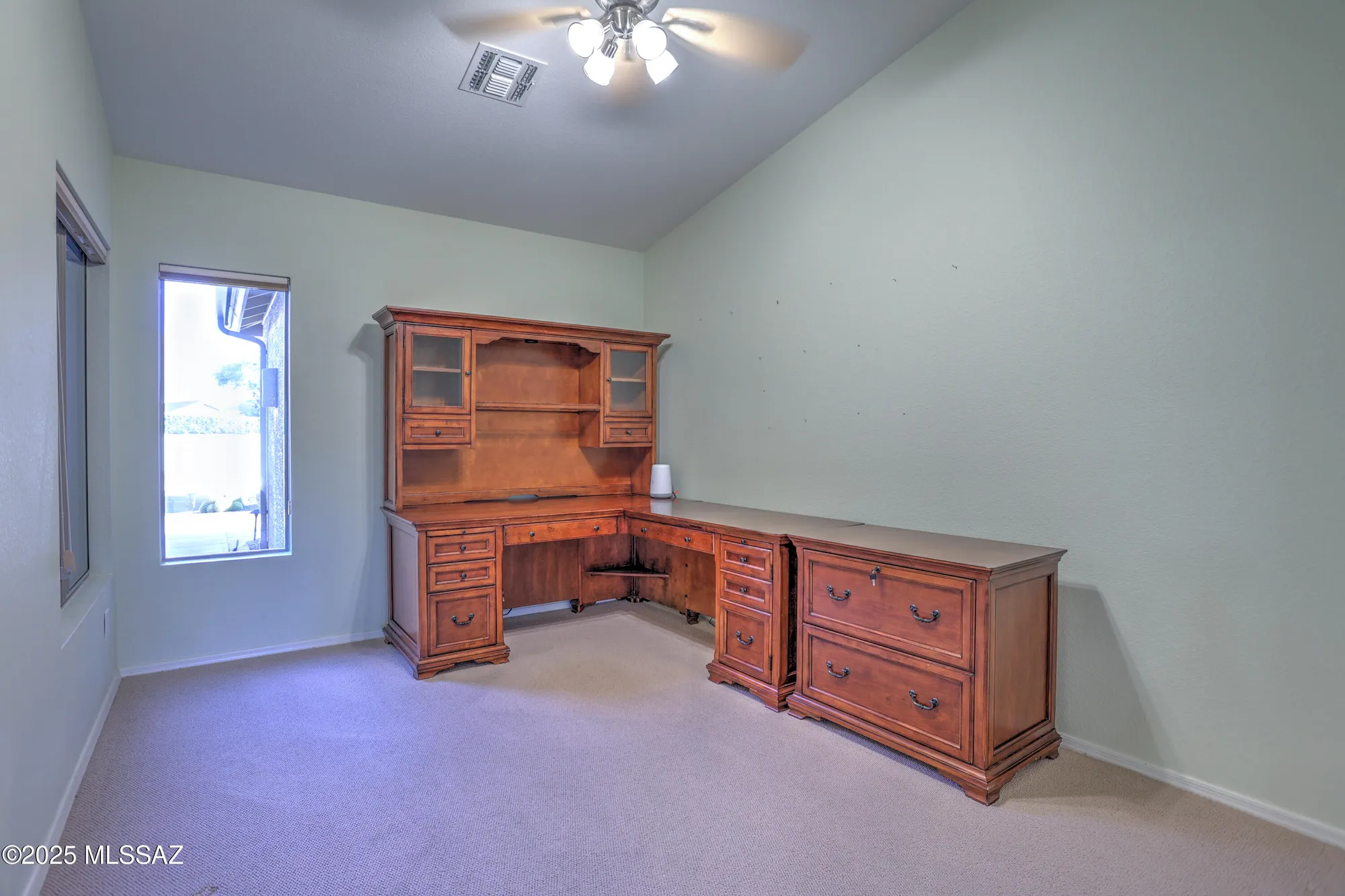 Property Slideshow image 18 of 37 | 39544 s winding trl, Tucson, AZ, 85739