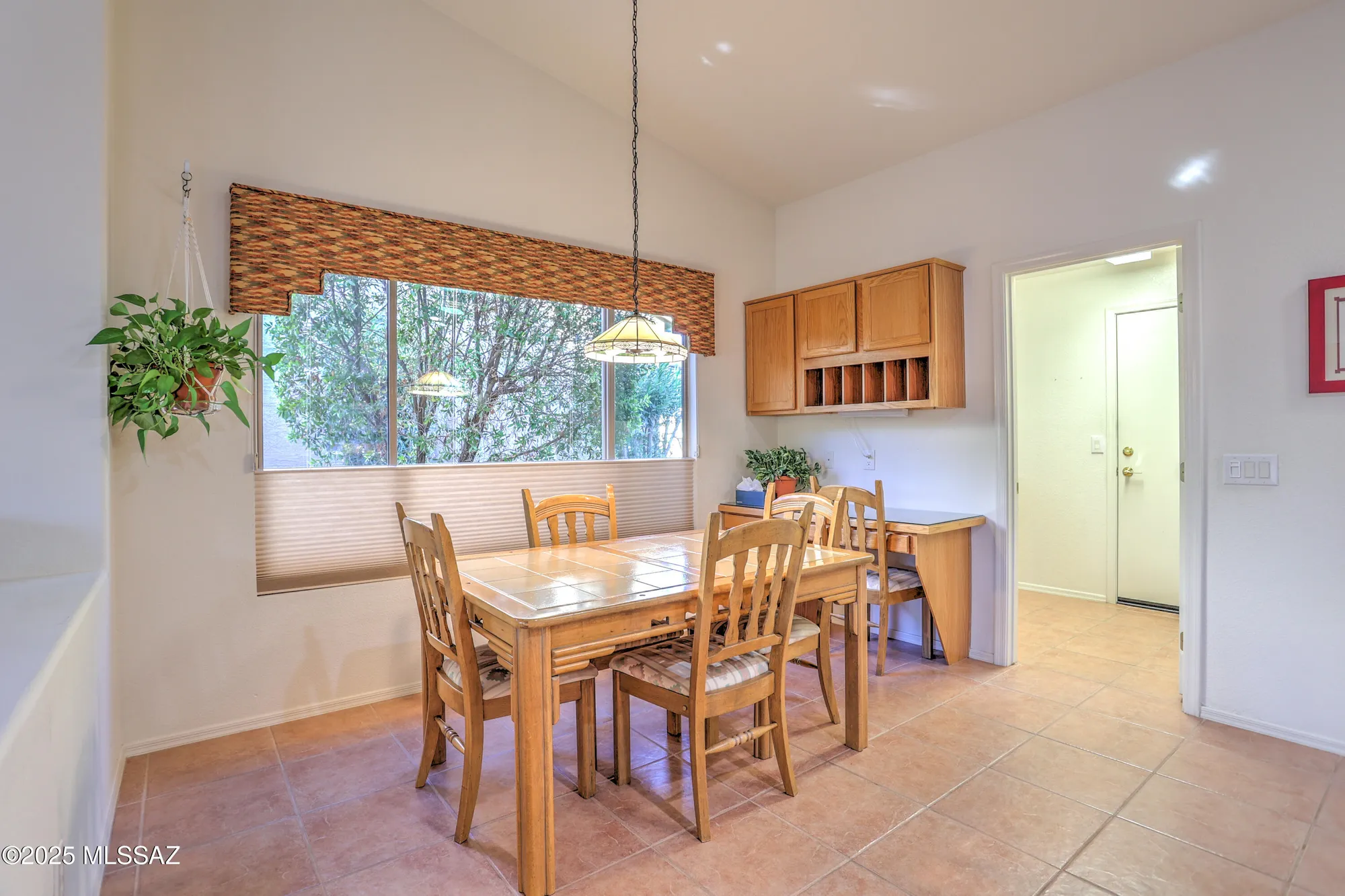 Property Slideshow image 10 of 37 | 39544 s winding trl, Tucson, AZ, 85739