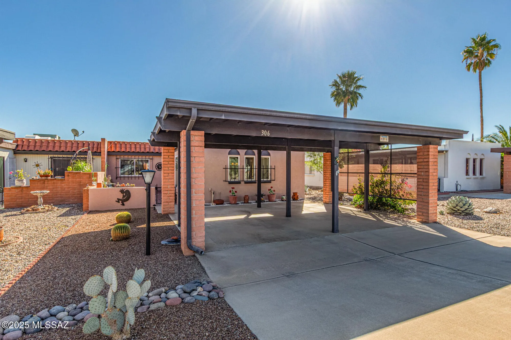 Property Slideshow image 3 of 26 | 306 n calle del diablo, Green Valley, AZ, 85614