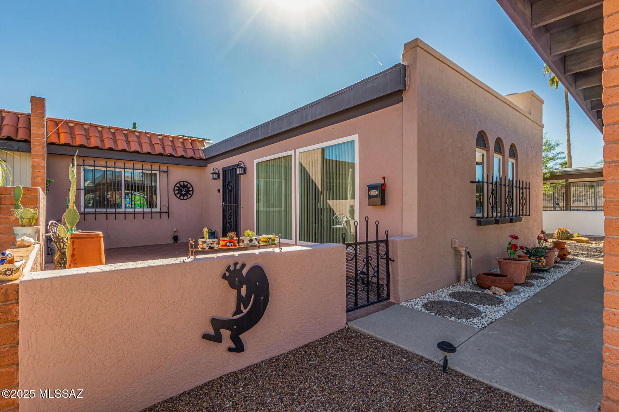 Property Slideshow image 1 of 26 | 306 n calle del diablo, Green Valley, AZ, 85614