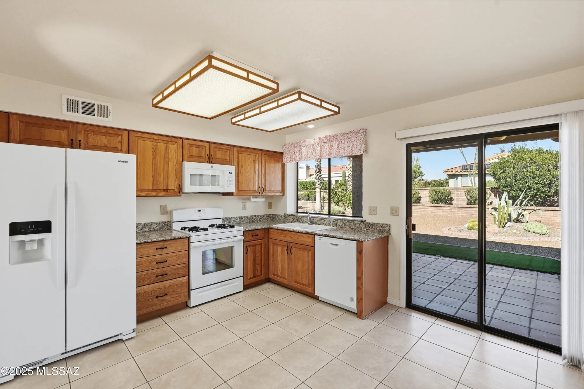 Property Slideshow image 5 of 22 | 14312 n alamo canyon dr, Oro Valley, AZ, 85755
