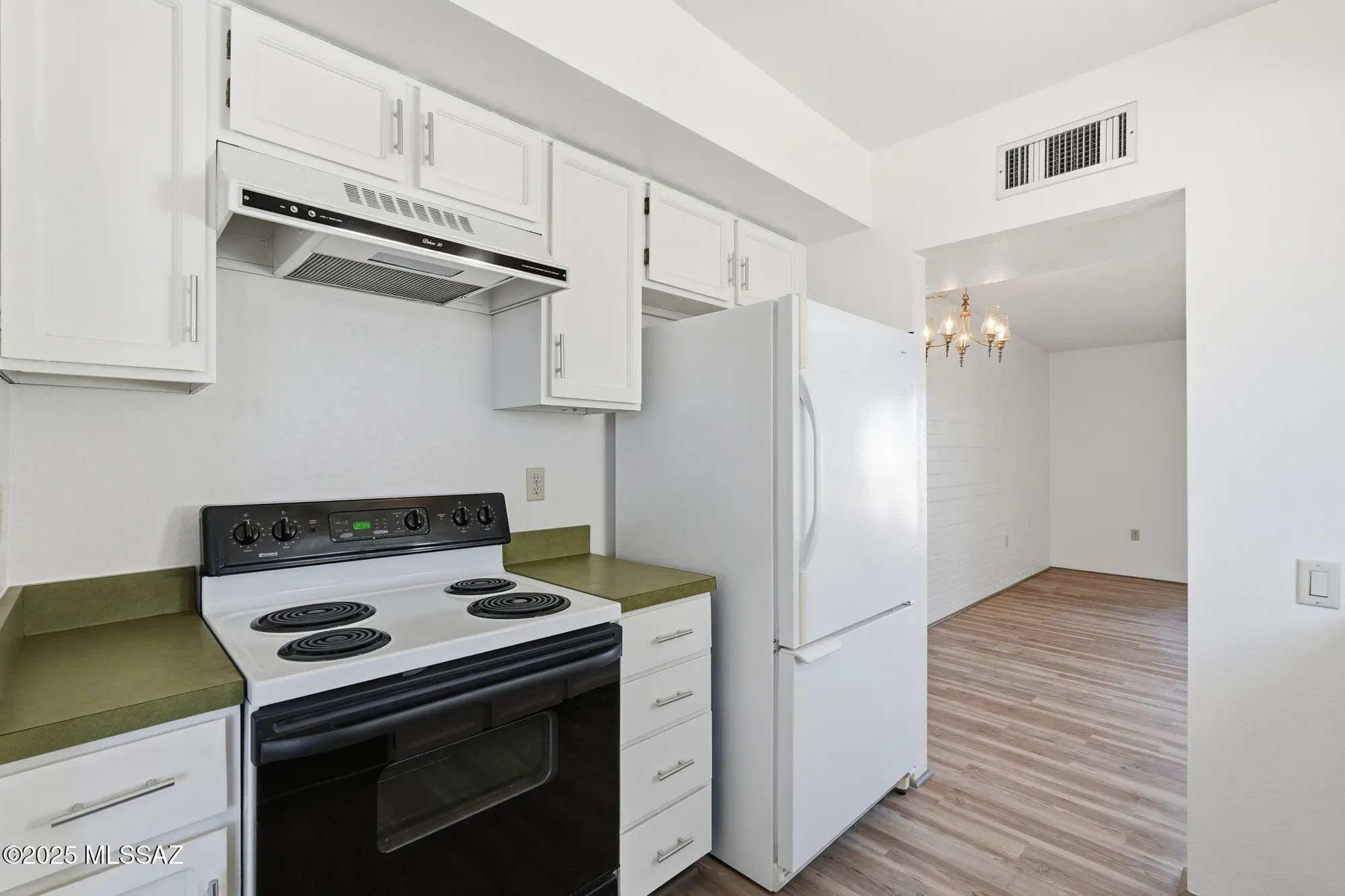 Property Slideshow image 11 of 16 | 1373 s desert meadows cir, Green Valley, AZ, 85614