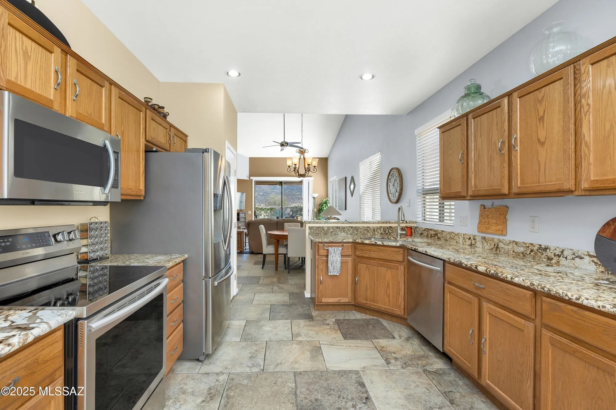 Property Slideshow image 18 of 29 | 38973 s tranquil dr, Tucson, AZ, 85739