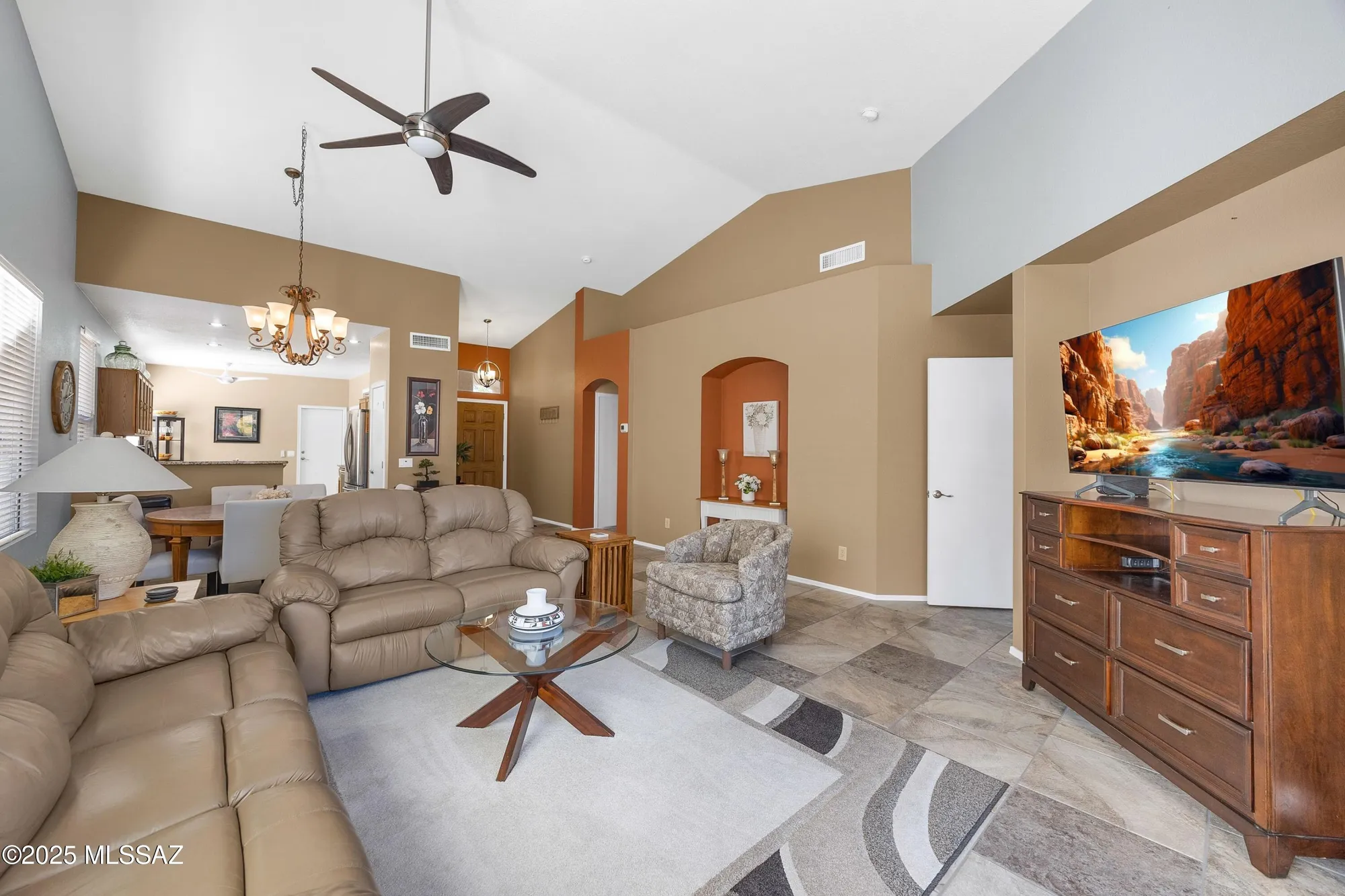 Property Slideshow image 16 of 29 | 38973 s tranquil dr, Tucson, AZ, 85739