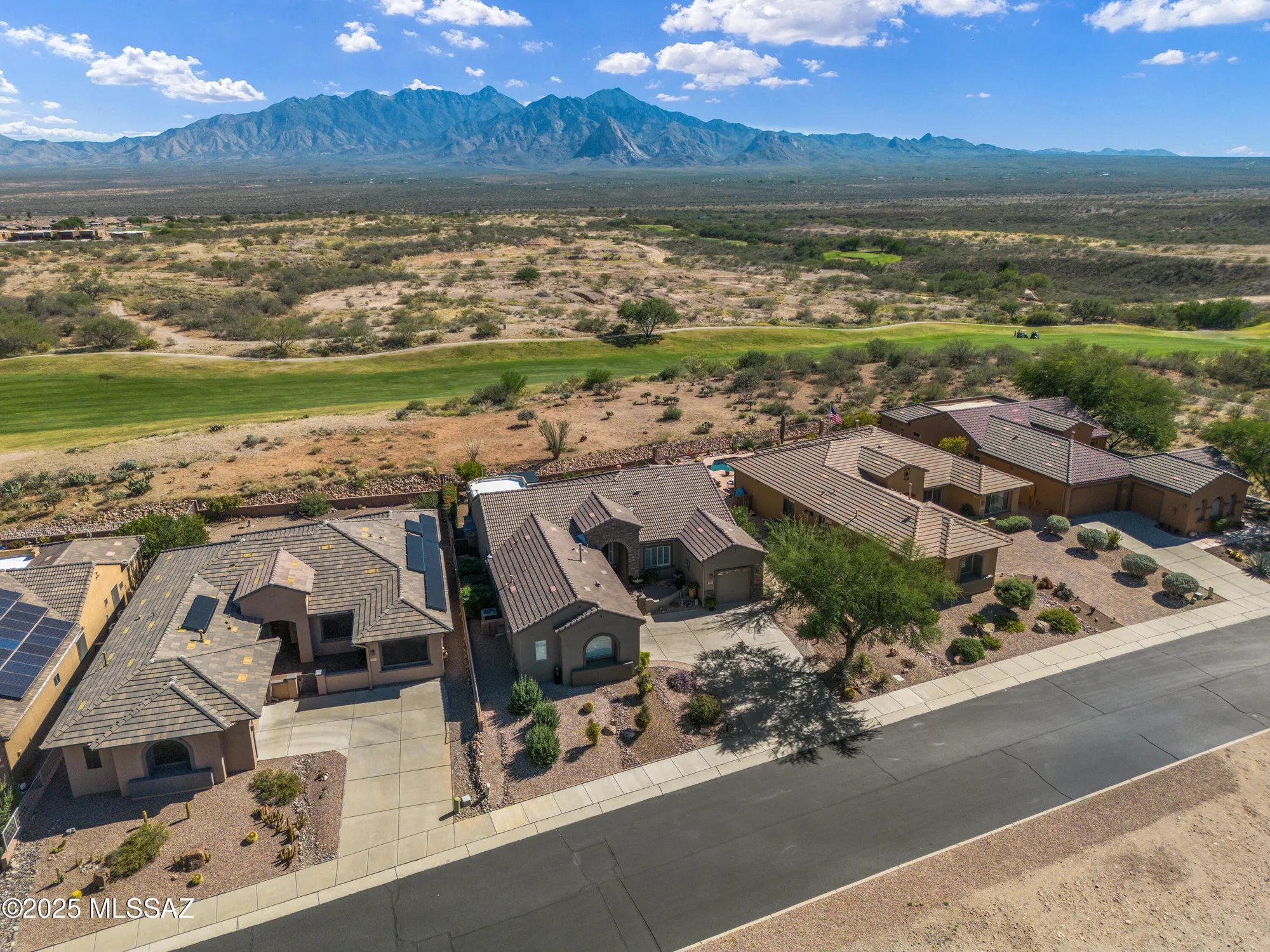 Property Slideshow image 5 of 42 | 5811 s atascosa peak dr, Green Valley, AZ, 85622