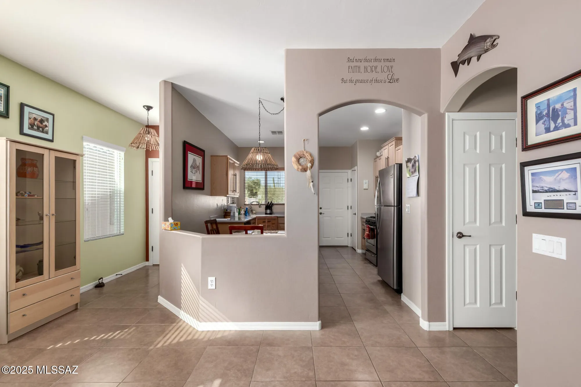 Property Slideshow image 5 of 33 | 467 w calle moncayo, Sahuarita, AZ, 85629