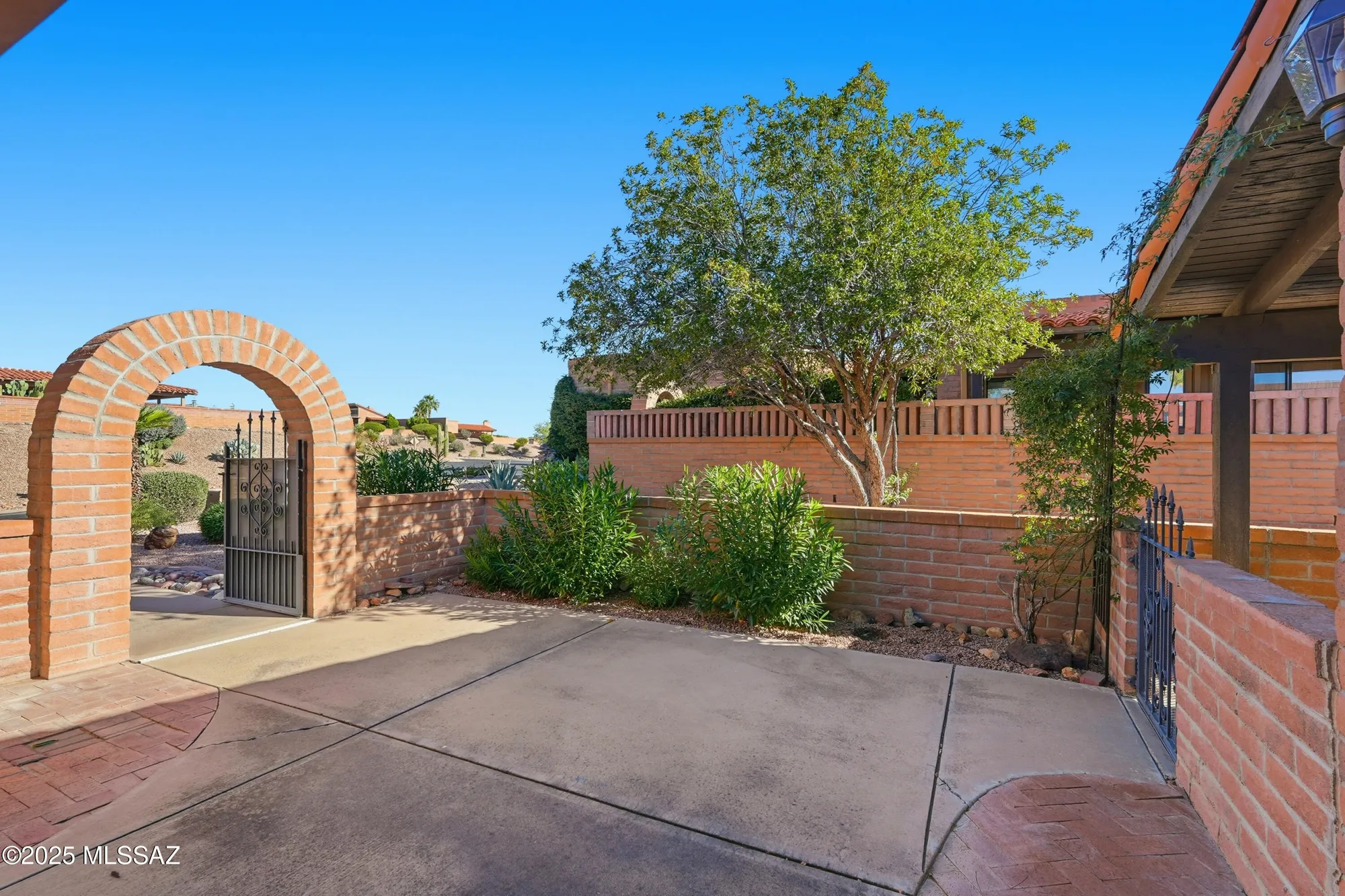 Property Slideshow image 26 of 37 | 751 w desert trl, Green Valley, AZ, 85622