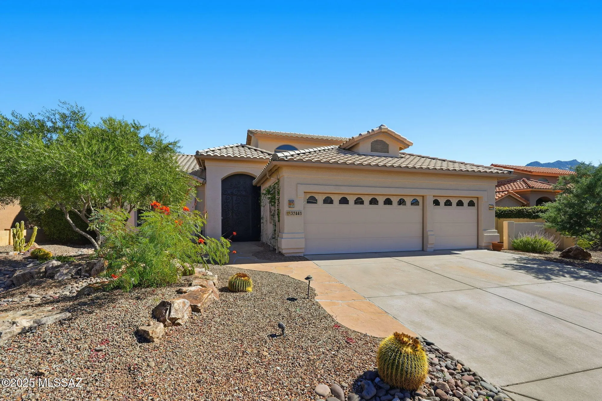 Property Slideshow image 2 of 47 | 37441 s desert sun dr, Saddlebrooke, AZ, 85739