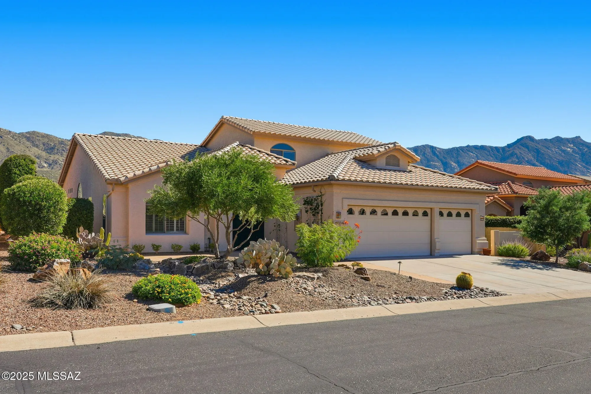 Property Slideshow image 9 of 47 | 37441 s desert sun dr, Saddlebrooke, AZ, 85739