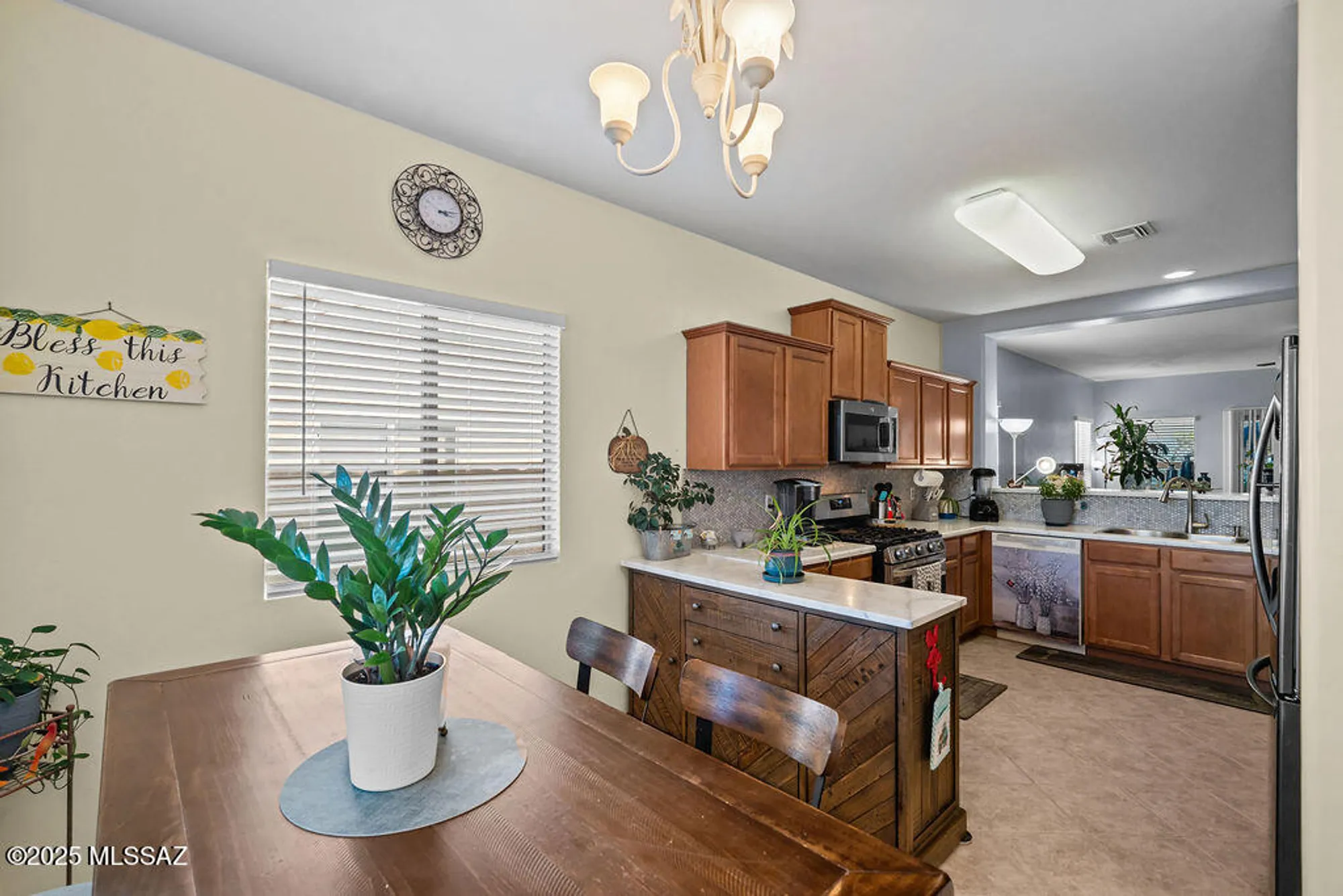 Property Slideshow image 11 of 47 | 1303 w calle luis maria, Sahuarita, AZ, 85629