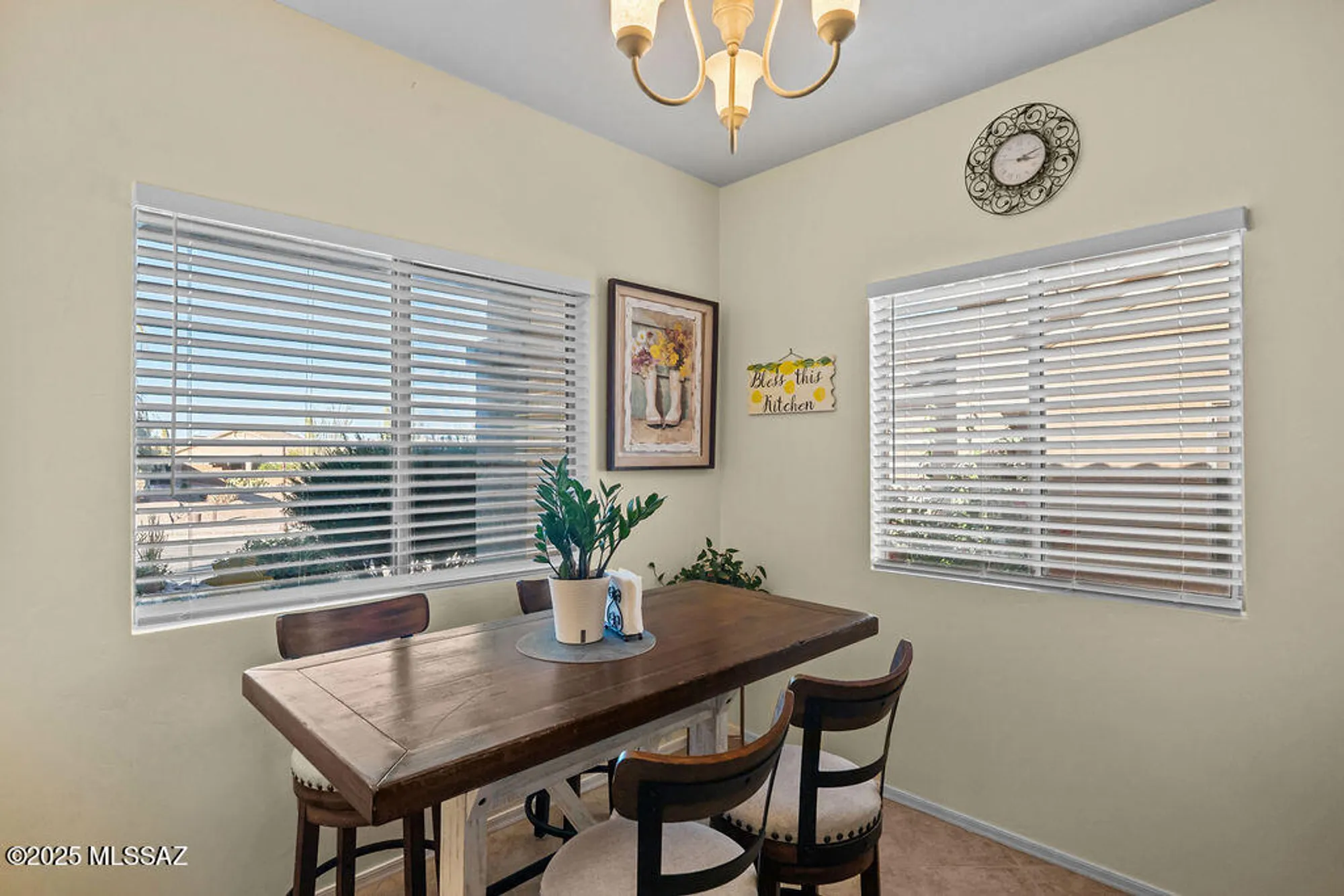 Property Slideshow image 9 of 47 | 1303 w calle luis maria, Sahuarita, AZ, 85629