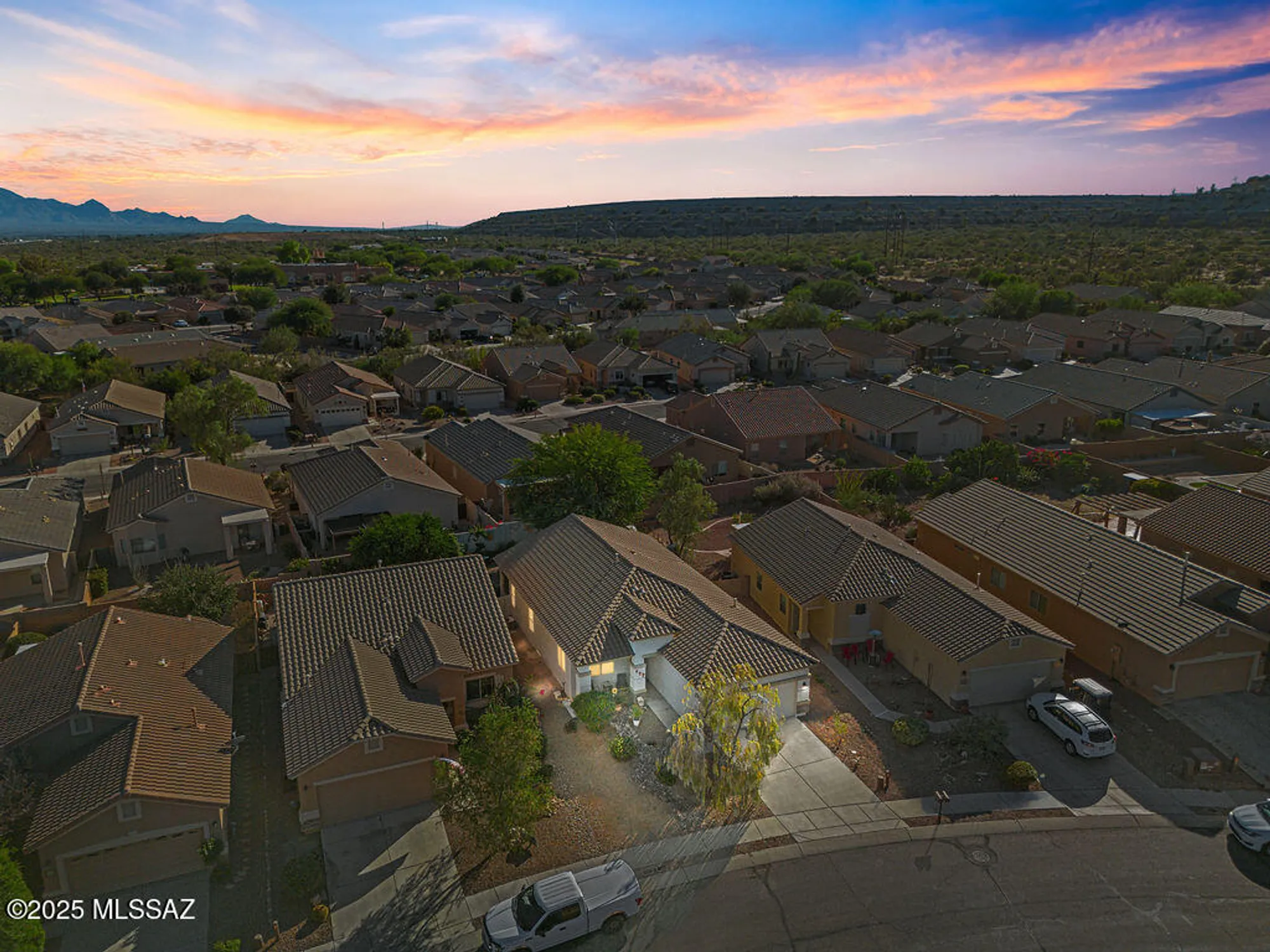 Property Slideshow image 6 of 47 | 1303 w calle luis maria, Sahuarita, AZ, 85629