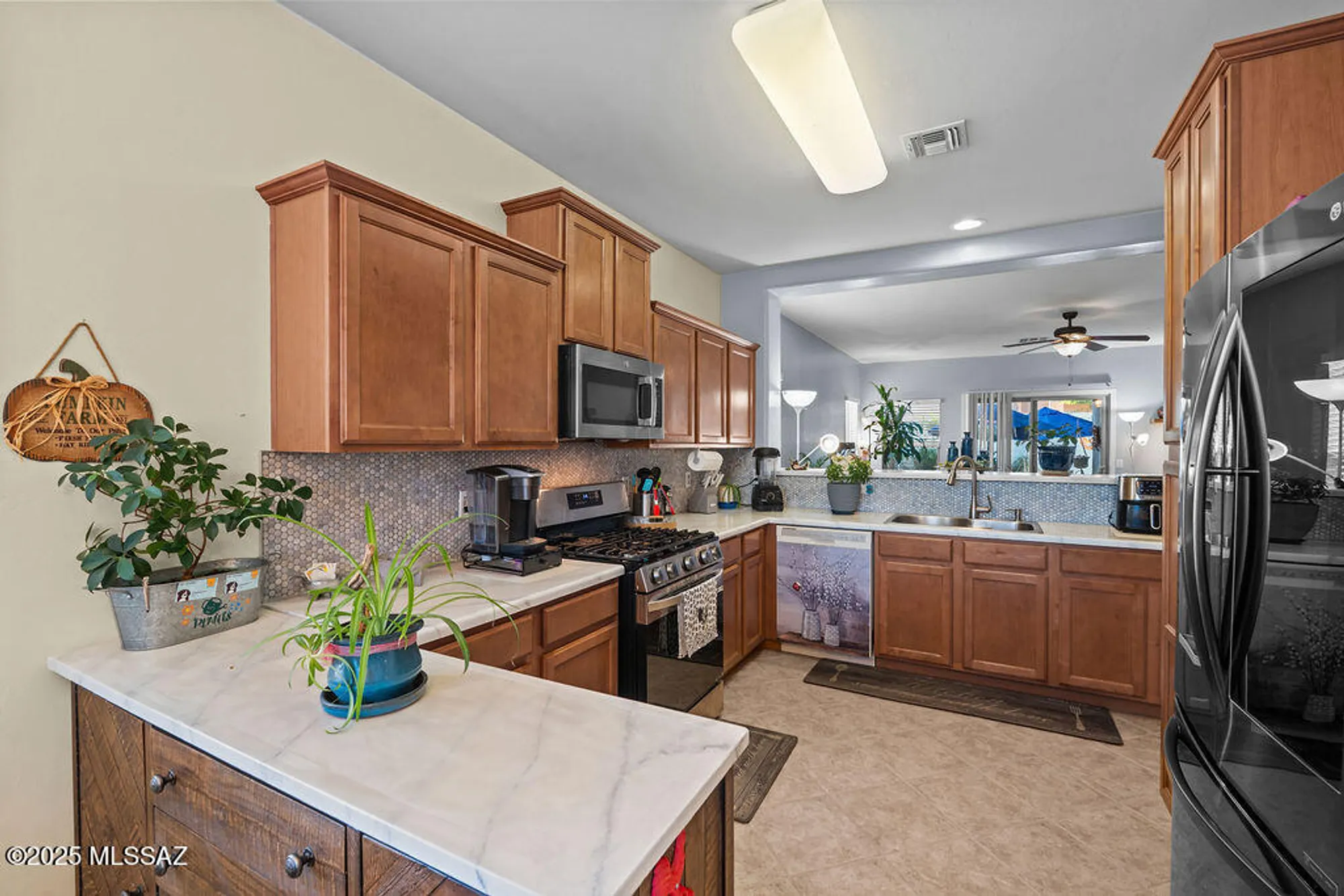 Property Slideshow image 12 of 47 | 1303 w calle luis maria, Sahuarita, AZ, 85629