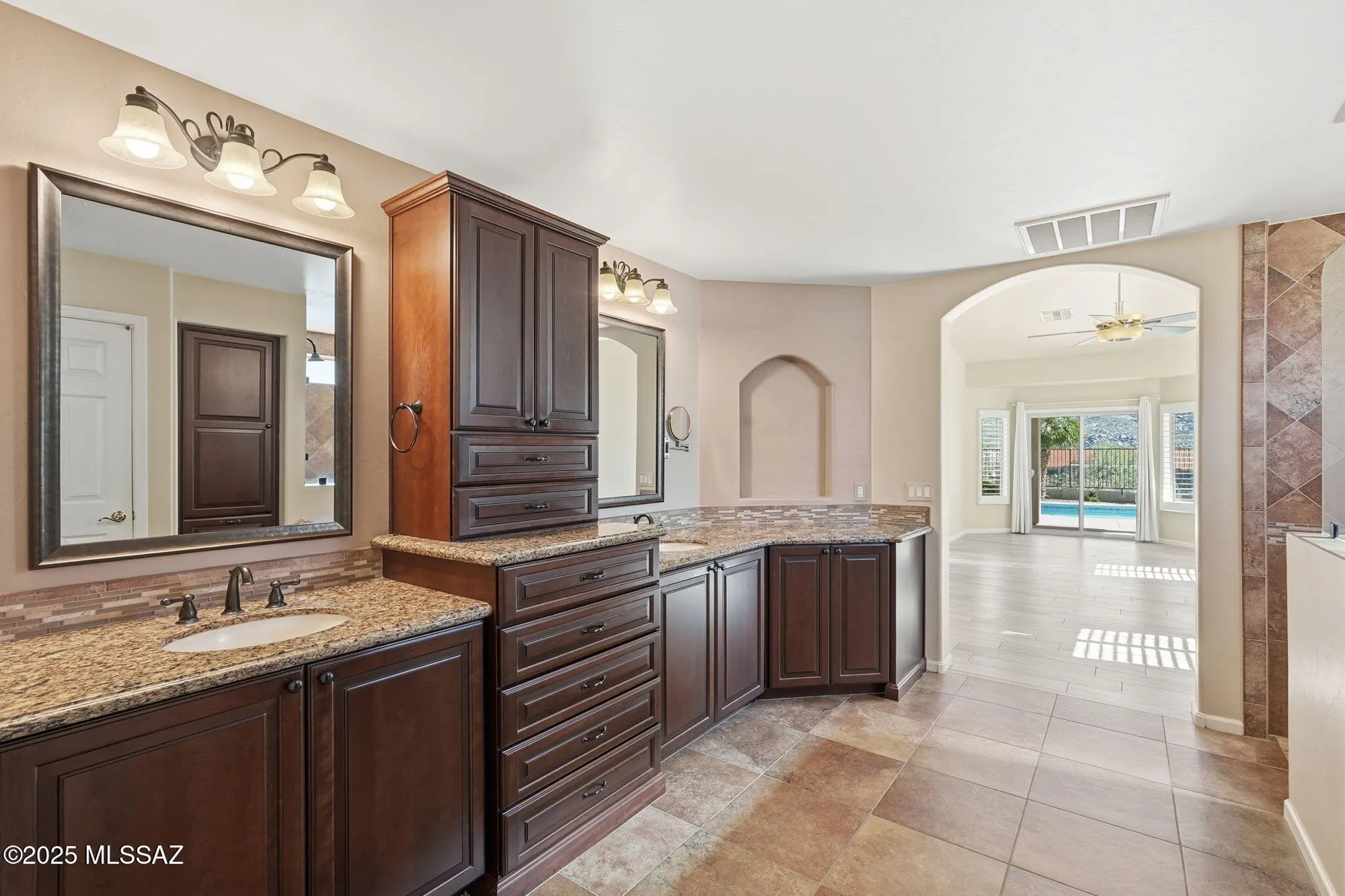 Property Slideshow image 6 of 47 | 37441 s desert sun dr, Saddlebrooke, AZ, 85739