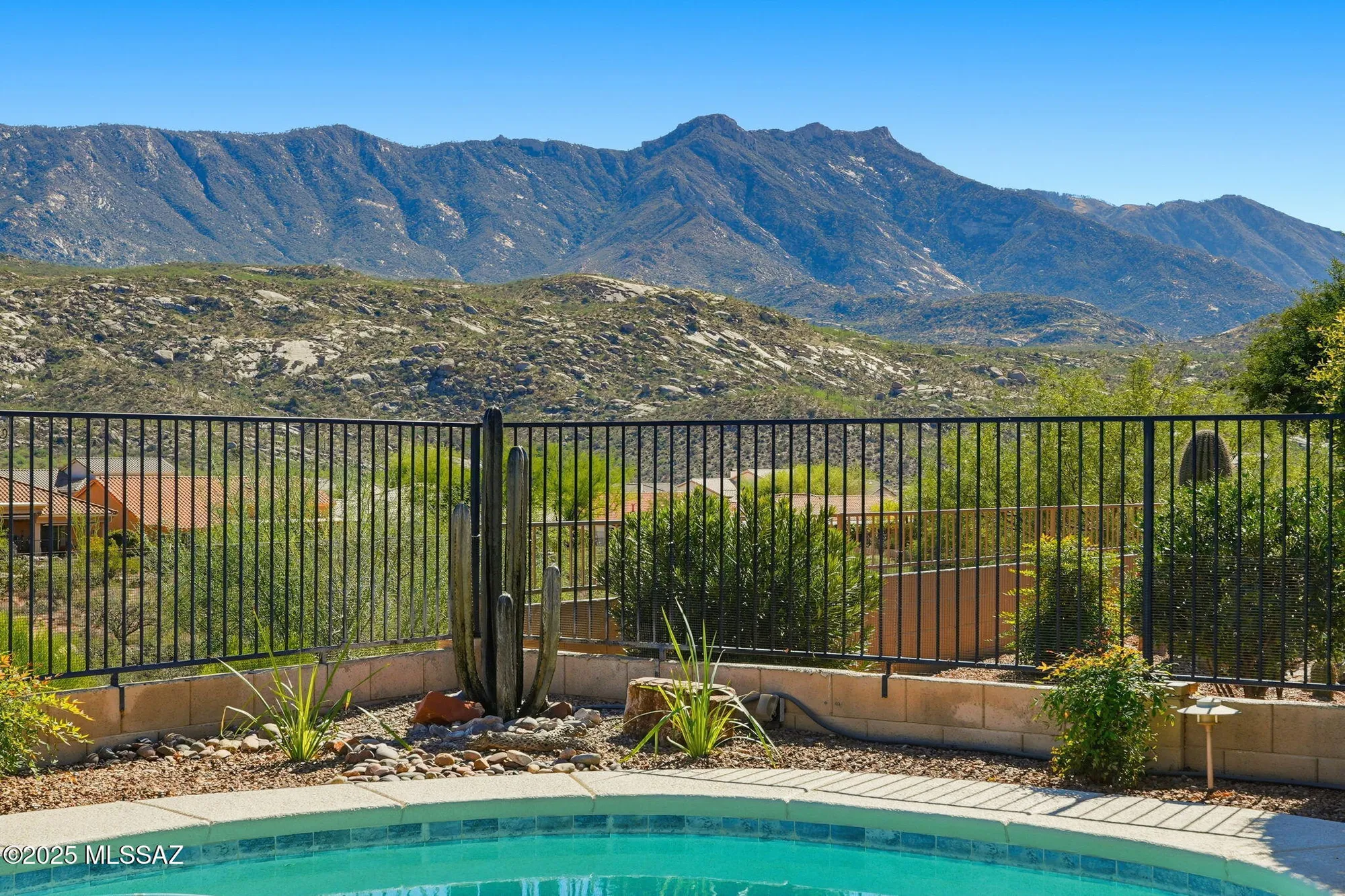 Property Slideshow image 1 of 47 | 37441 s desert sun dr, Saddlebrooke, AZ, 85739