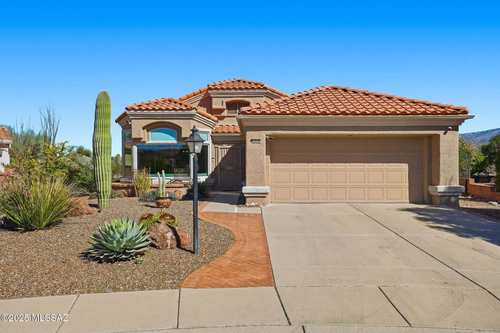 Property Slideshow image 12 of 50 | 14390 n carissa dr, Oro Valley, AZ, 85755