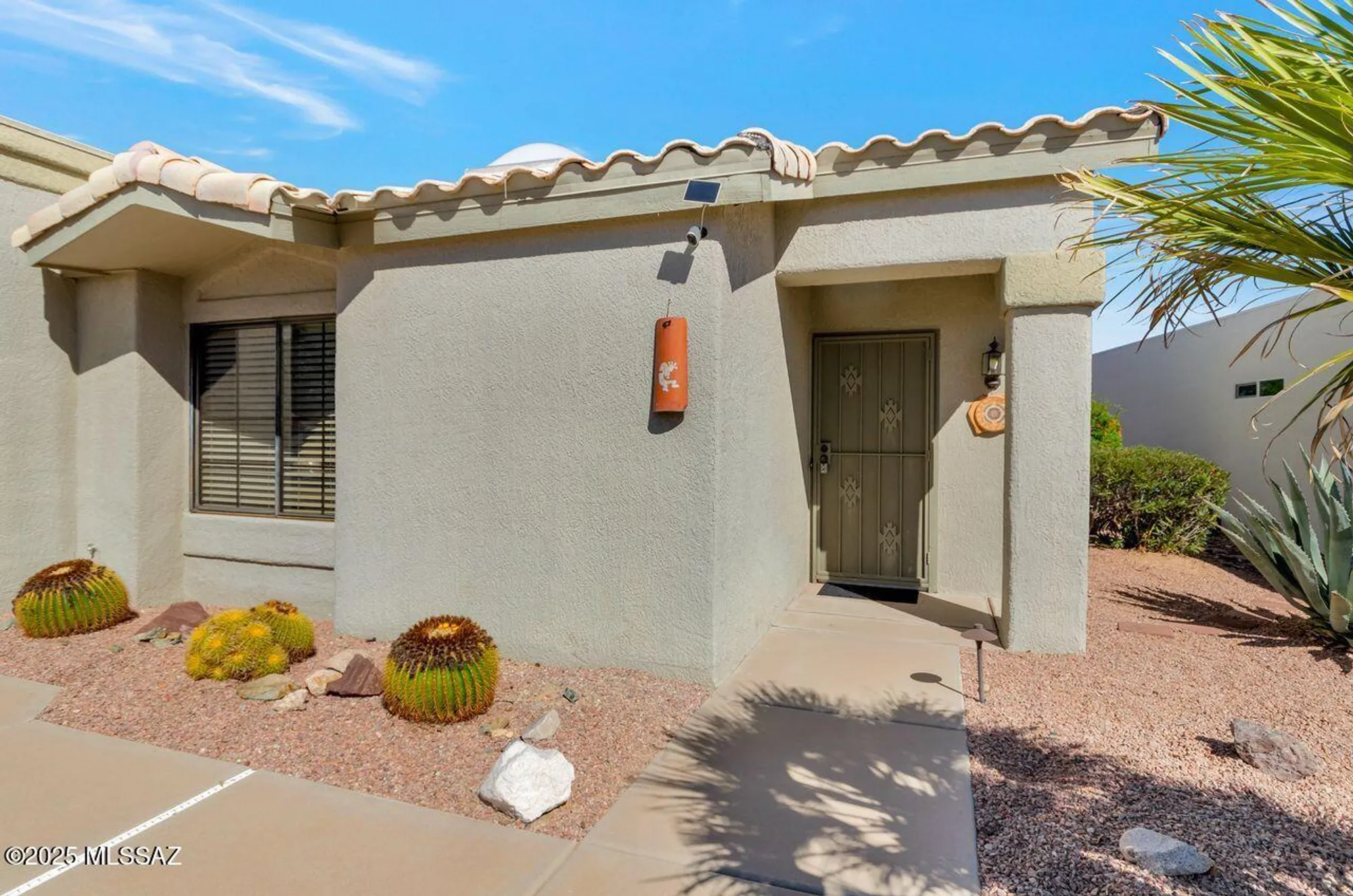 Property Slideshow image 3 of 41 | 1735 e broken bow way, Oro Valley, AZ, 85755