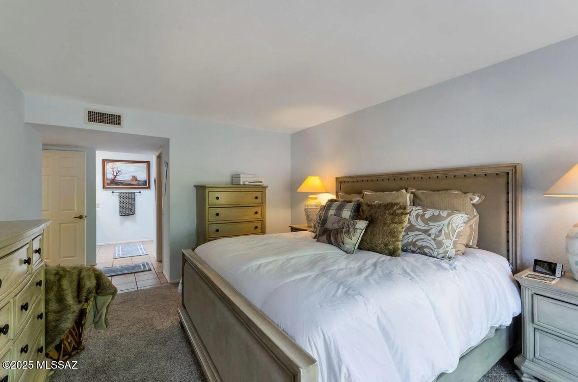 Property Slideshow image 18 of 41 | 1735 e broken bow way, Oro Valley, AZ, 85755