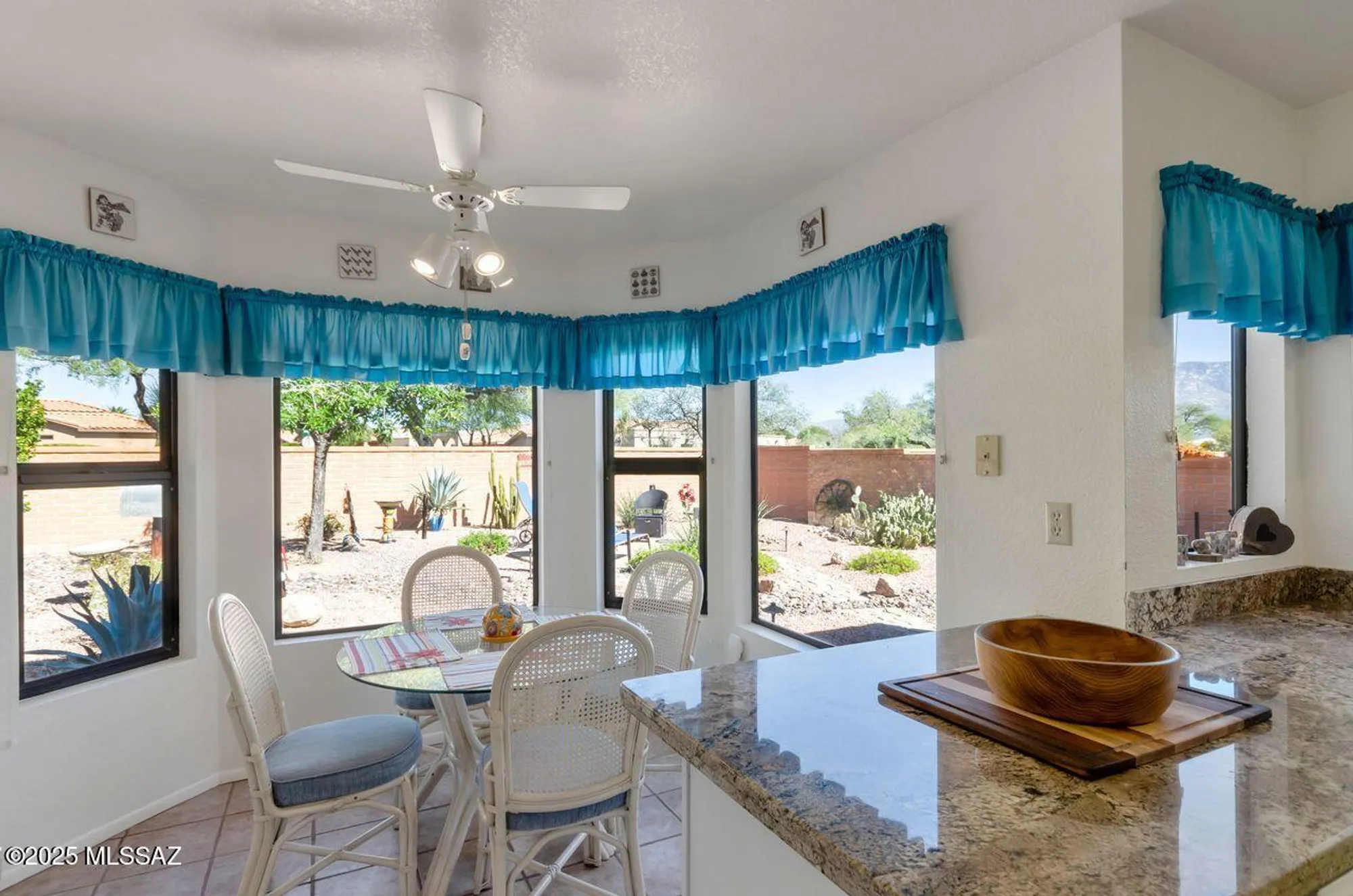Property Slideshow image 12 of 41 | 1735 e broken bow way, Oro Valley, AZ, 85755