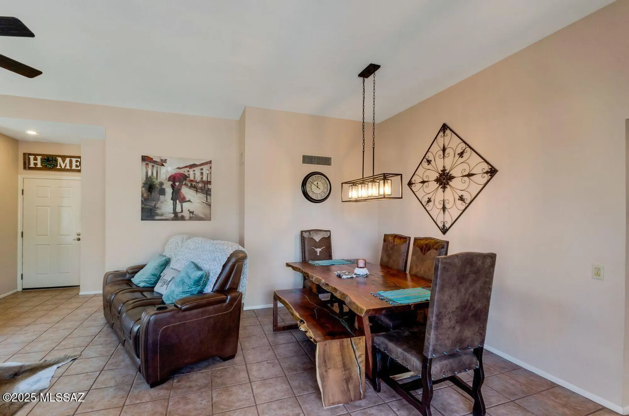 Property Slideshow image 7 of 41 | 1735 e broken bow way, Oro Valley, AZ, 85755