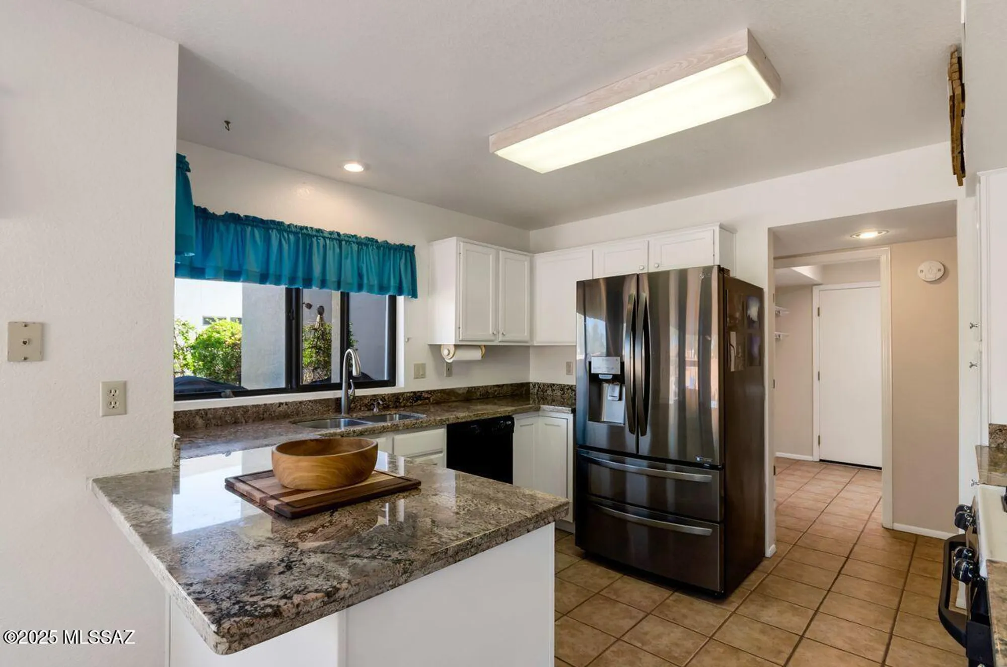 Property Slideshow image 11 of 41 | 1735 e broken bow way, Oro Valley, AZ, 85755