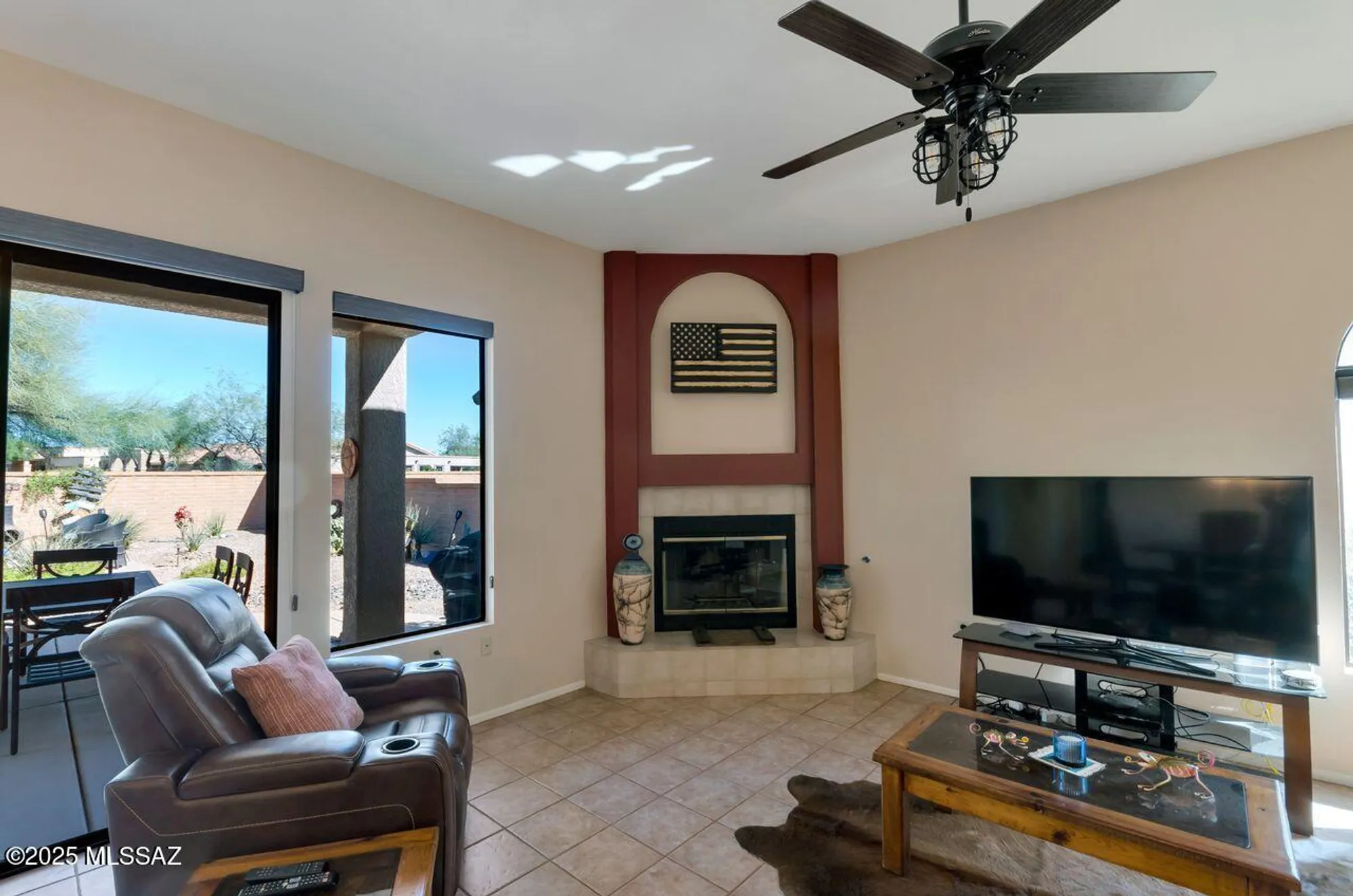 Property Slideshow image 8 of 41 | 1735 e broken bow way, Oro Valley, AZ, 85755